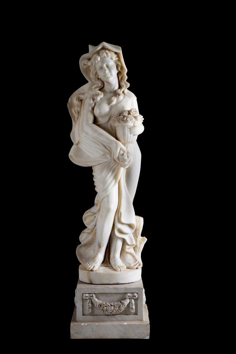 Figura femminile velata con cesta di fiori, scultura in marmo bianco di Carrara