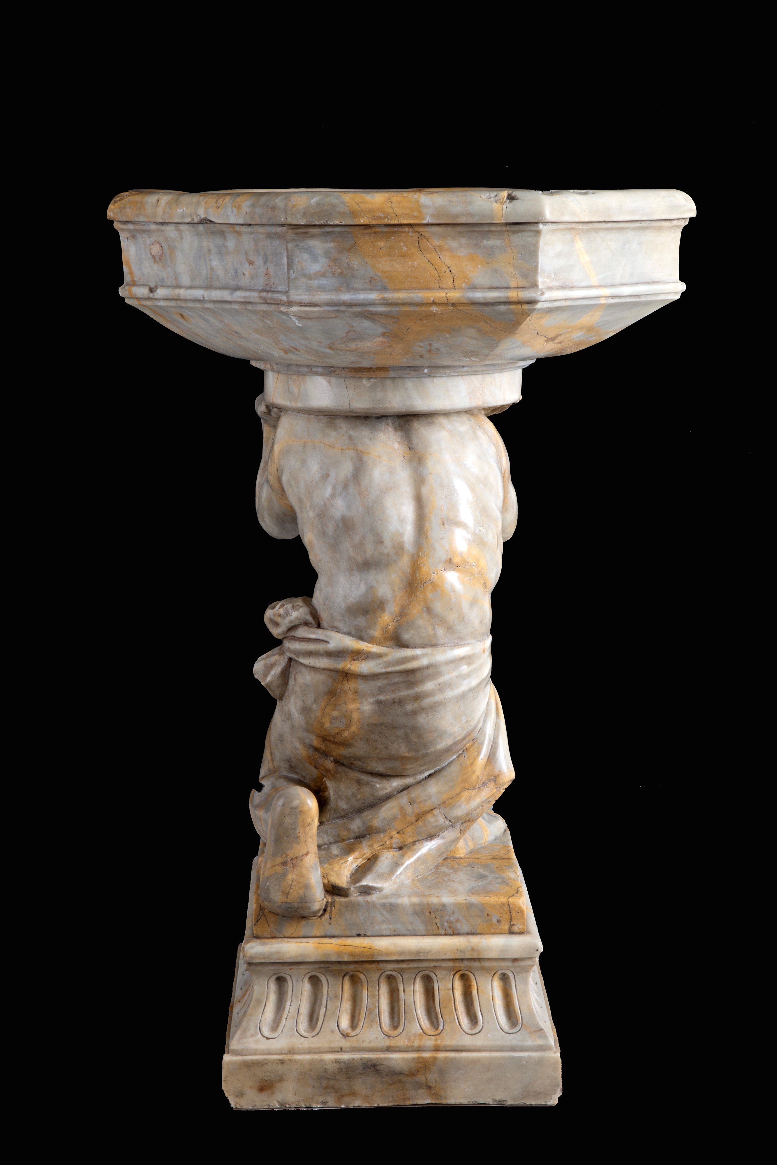 Vasca in marmo giallo Verona con telamone, ottagonale