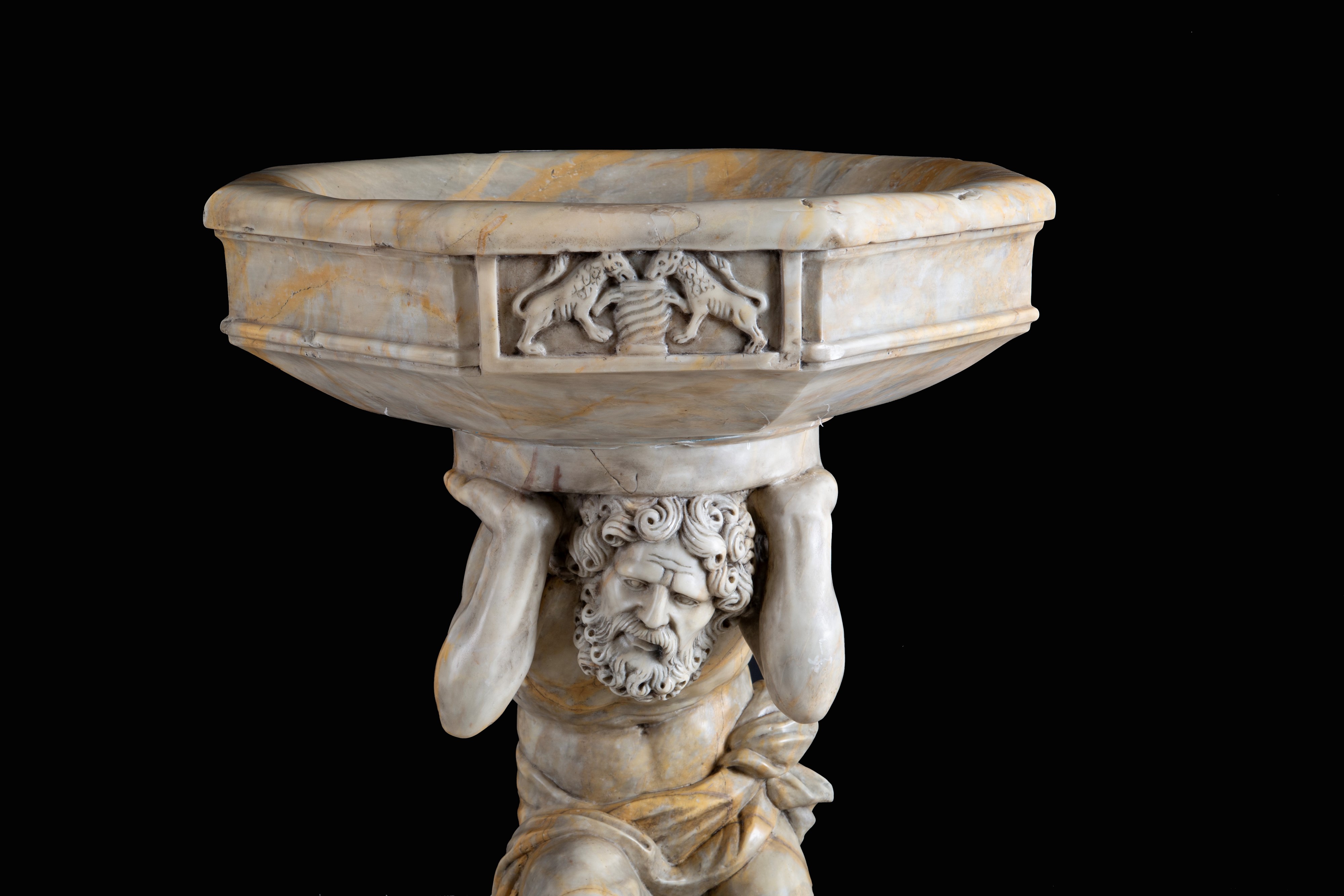 Vasca in marmo giallo Verona con telamone, ottagonale