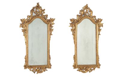 Coppia di specchiere in legno intagliato e dorato con mercurio acidato, fine XIX secolo