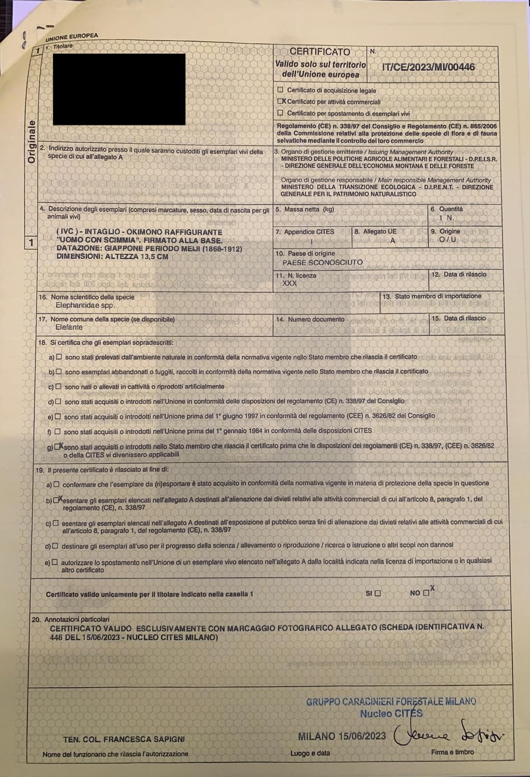 Okimono in avorio "UOMO CON SCIMMIA"