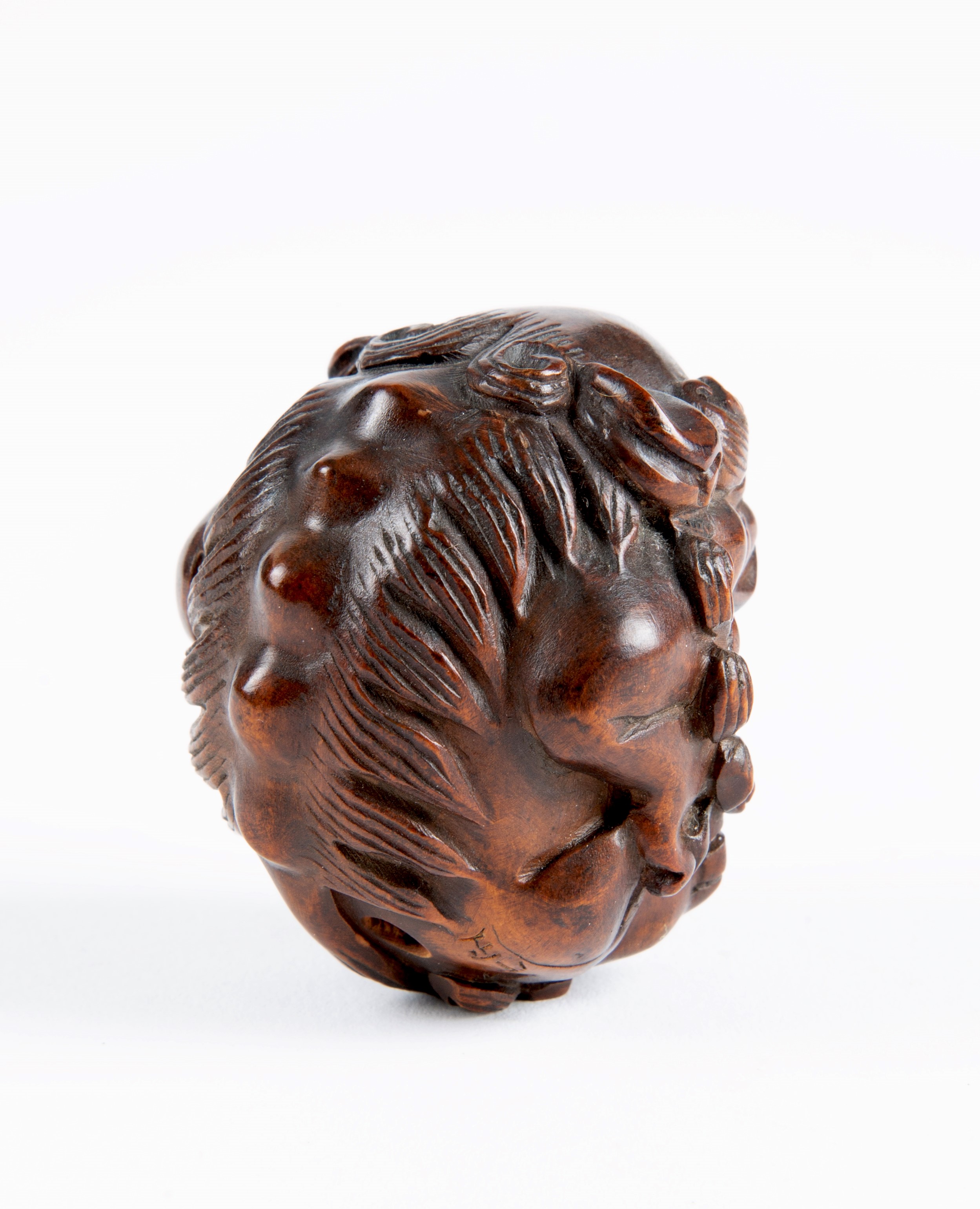 Netsuke "SHI-SHI"
