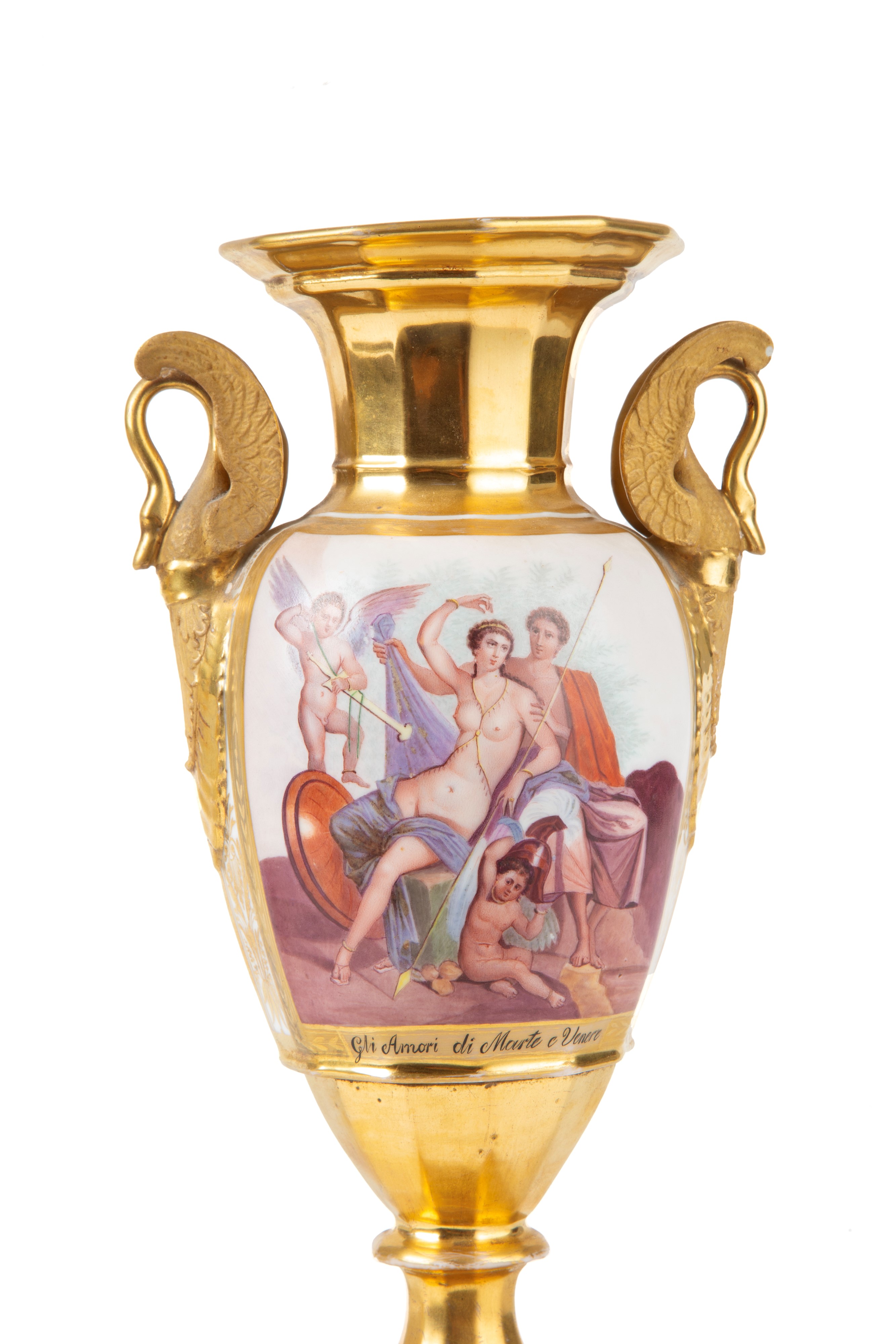 Coppia di vasi in porcellana