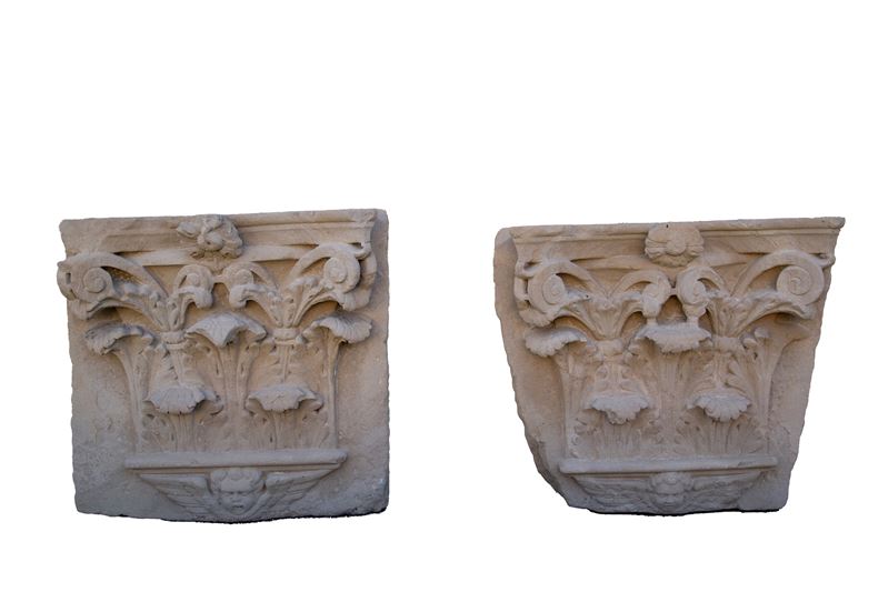 Coppia di capitelli