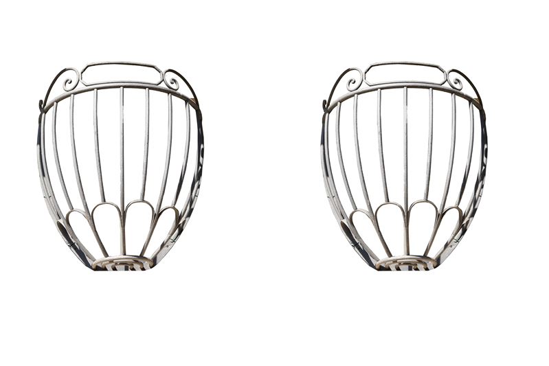 Due mangiatoie pensili