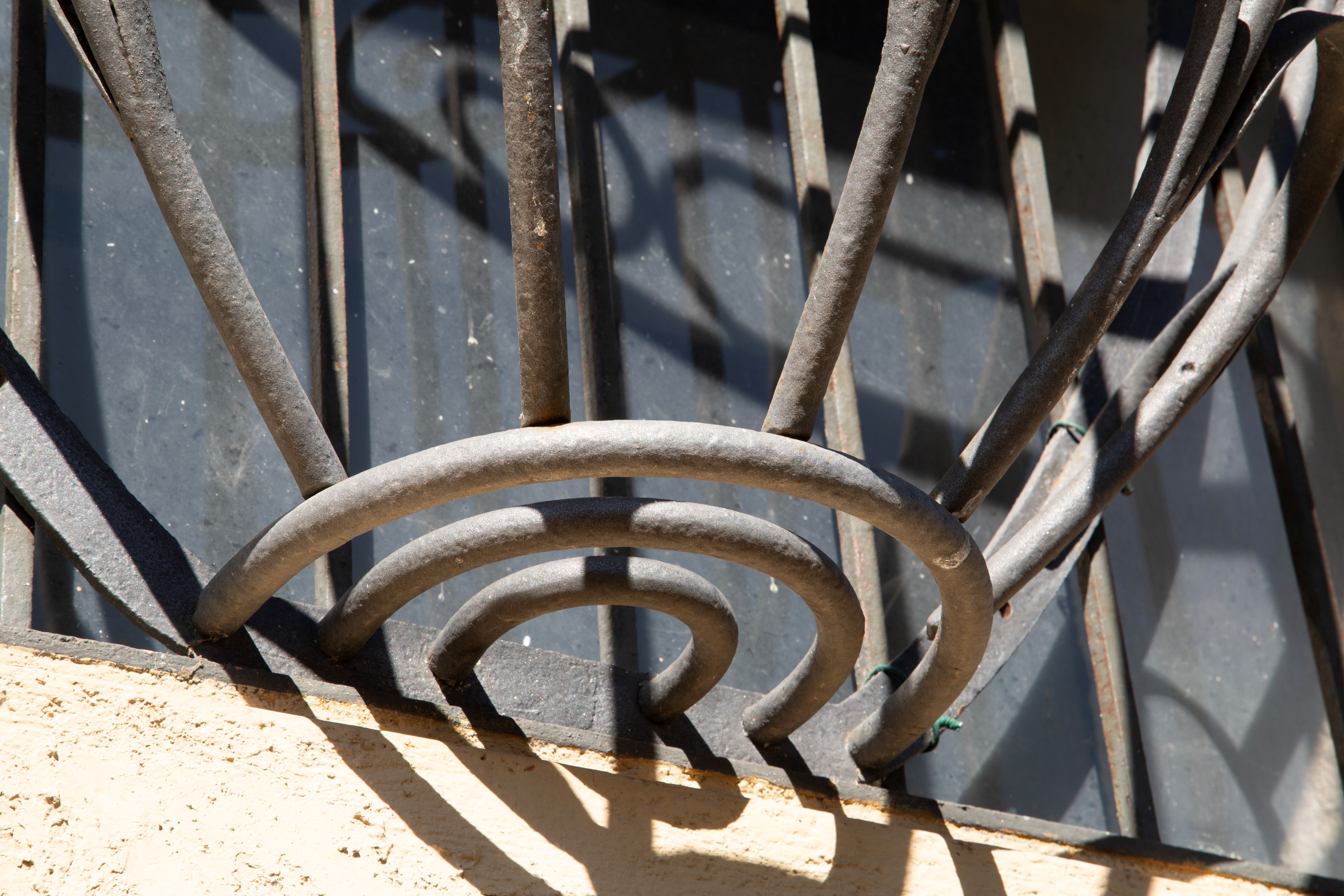 Due mangiatoie pensili