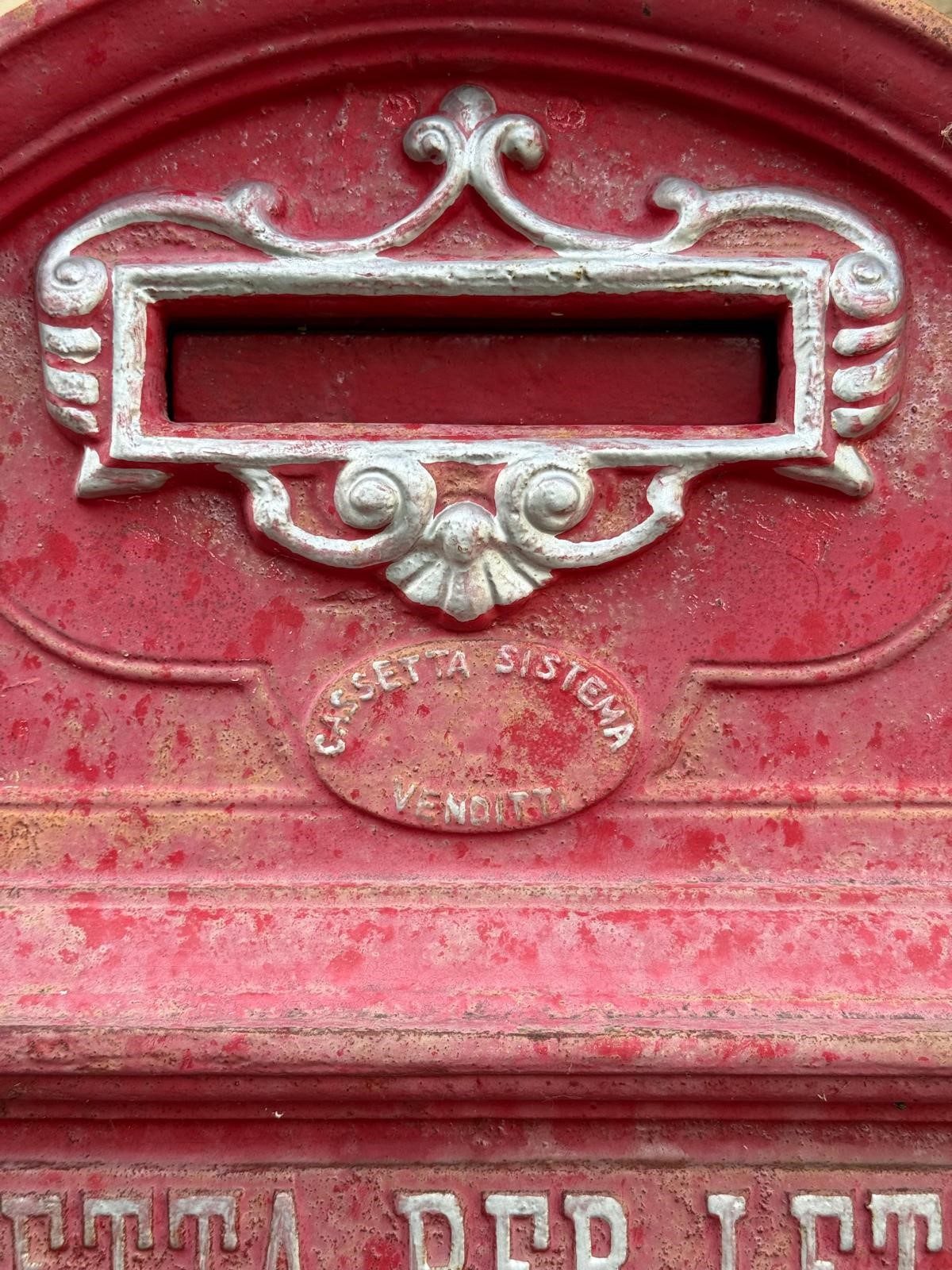 Cassetta per le lettere in ghisa