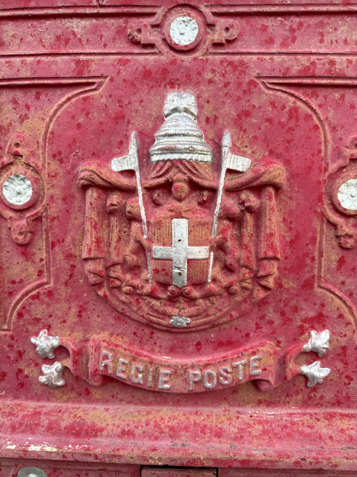 Cassetta per le lettere in ghisa