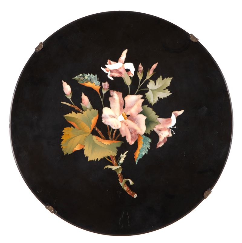 Tondo in marmo intarsiato, marmi e pietre dure floreali, Firenze, XIX secolo