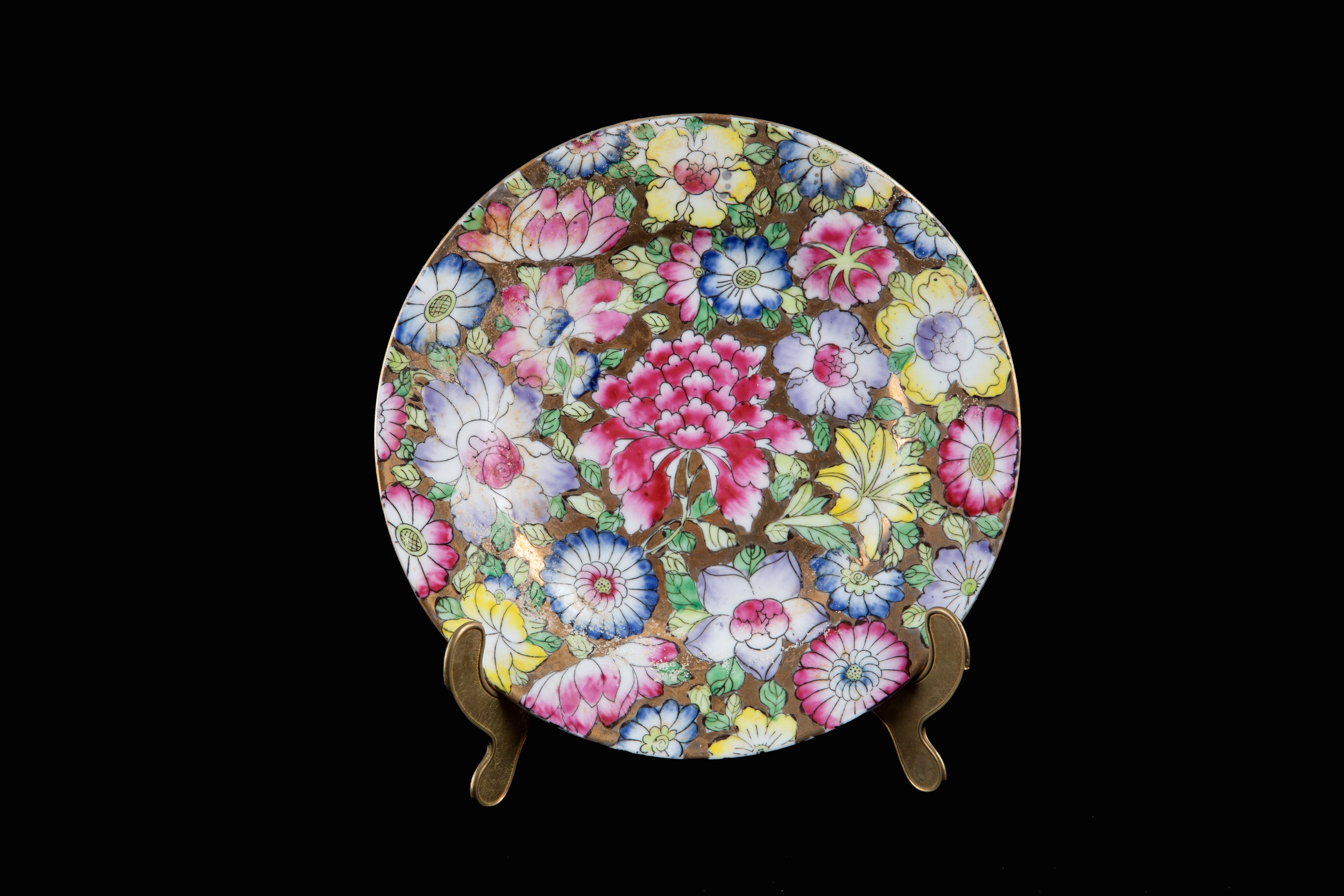 Sei piatti in porcellana