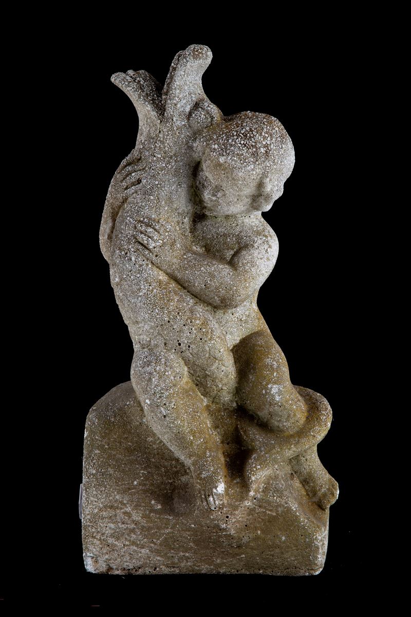 Scultura "putto con Pesce"