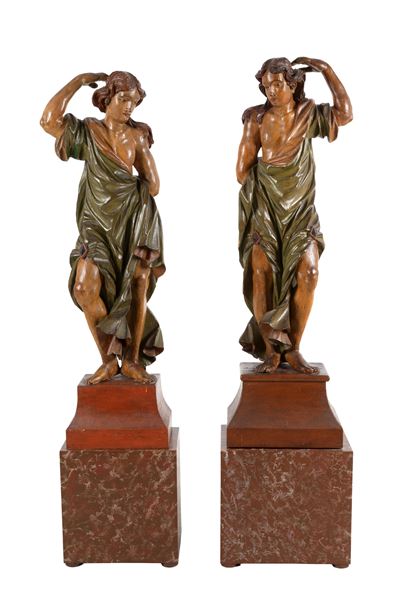 Scultore Veneto del XVIII secolo, Due figure maschili in legno intagliato e laccato