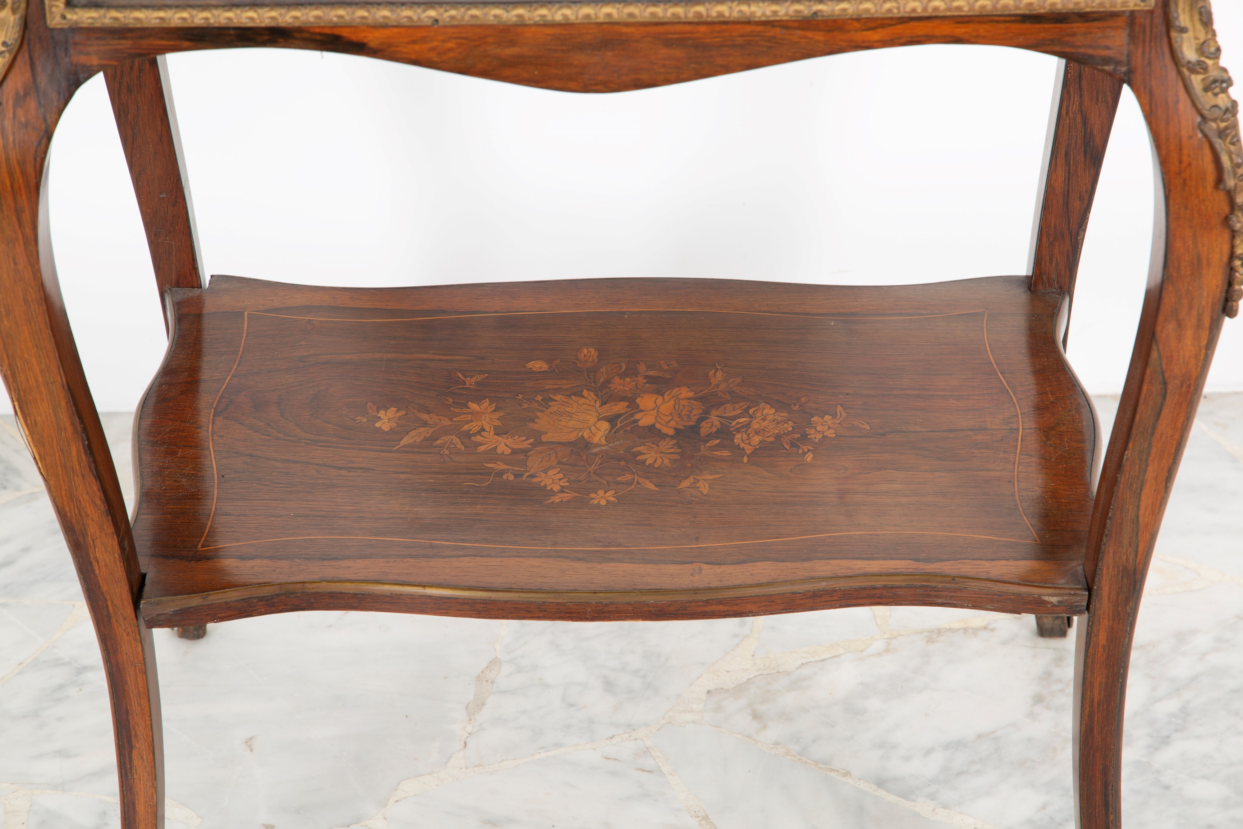 Tavolino a teca, legno intarsiato con finiture in bronzo dorato, Napoleone III