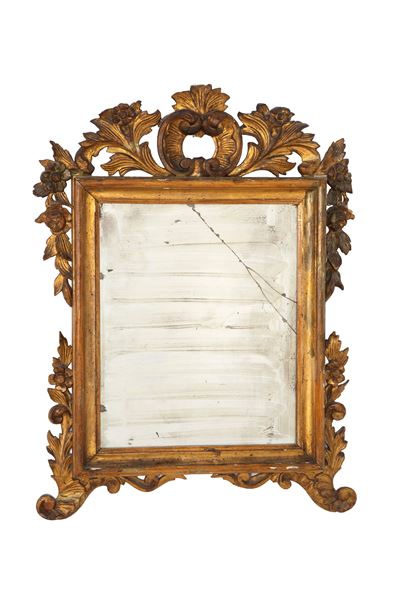 Specchiera dorata, legno intagliato, XIX secolo
