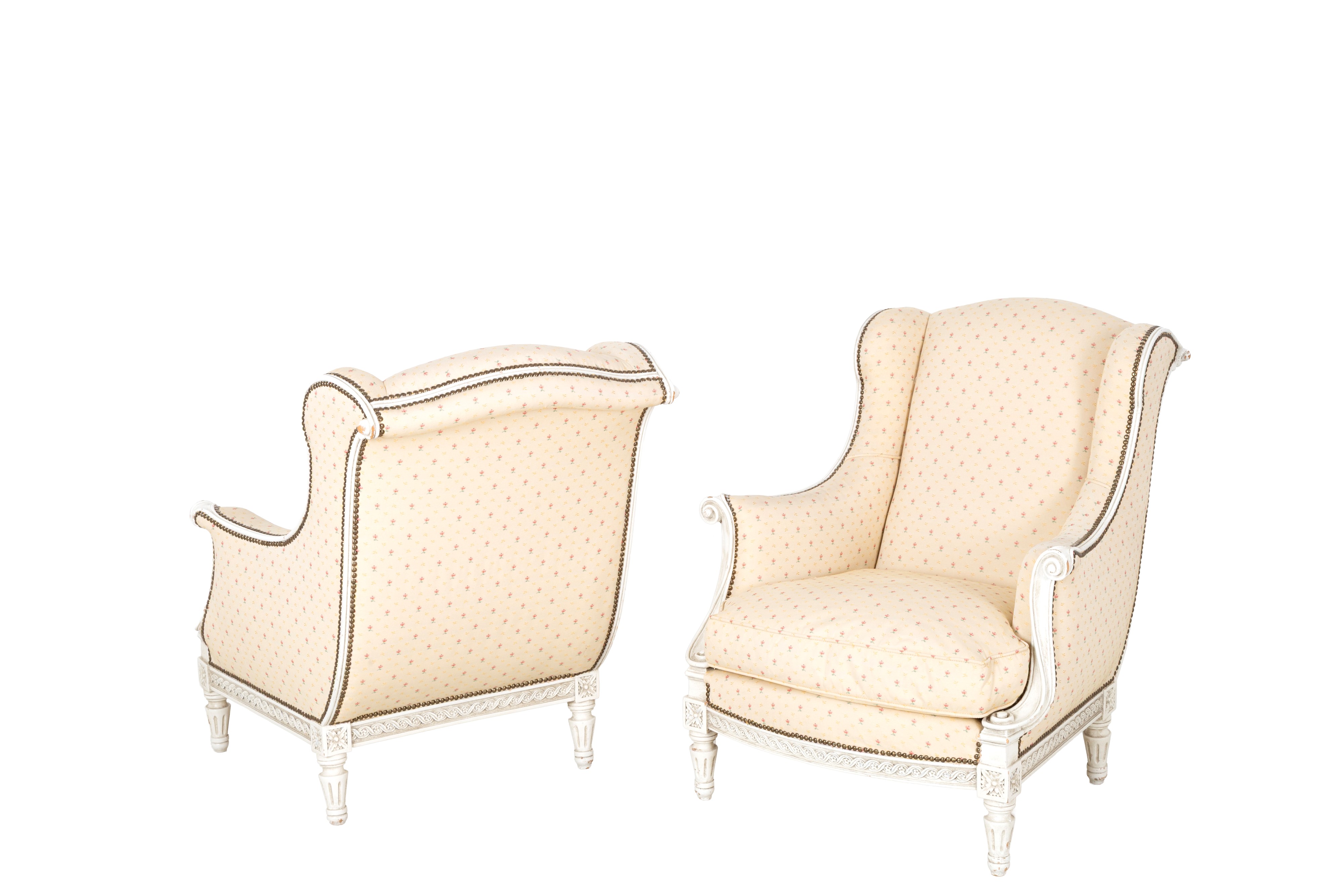 Coppia di bergere, legno laccato con rivestimento in cotone floreale
