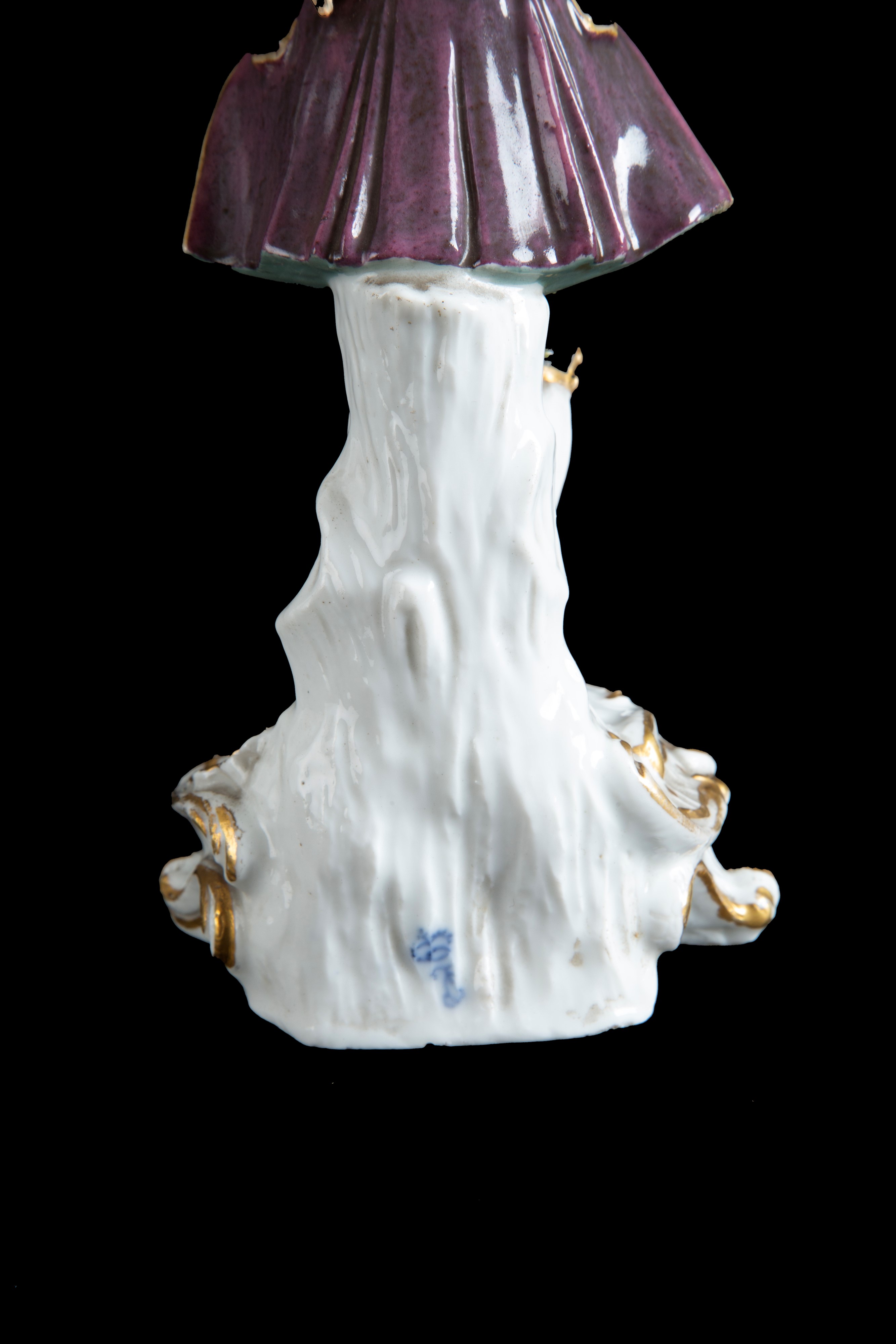 Statuetta in porcellana "GENTILUOMO"