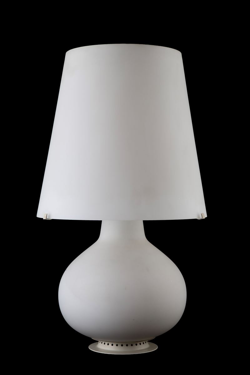 Max Ingrand - Lampada da tavolo mod. 1853 in vetro opalino satinato e metallo verniciato