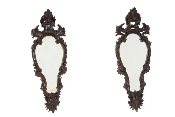 Pair of mirrors