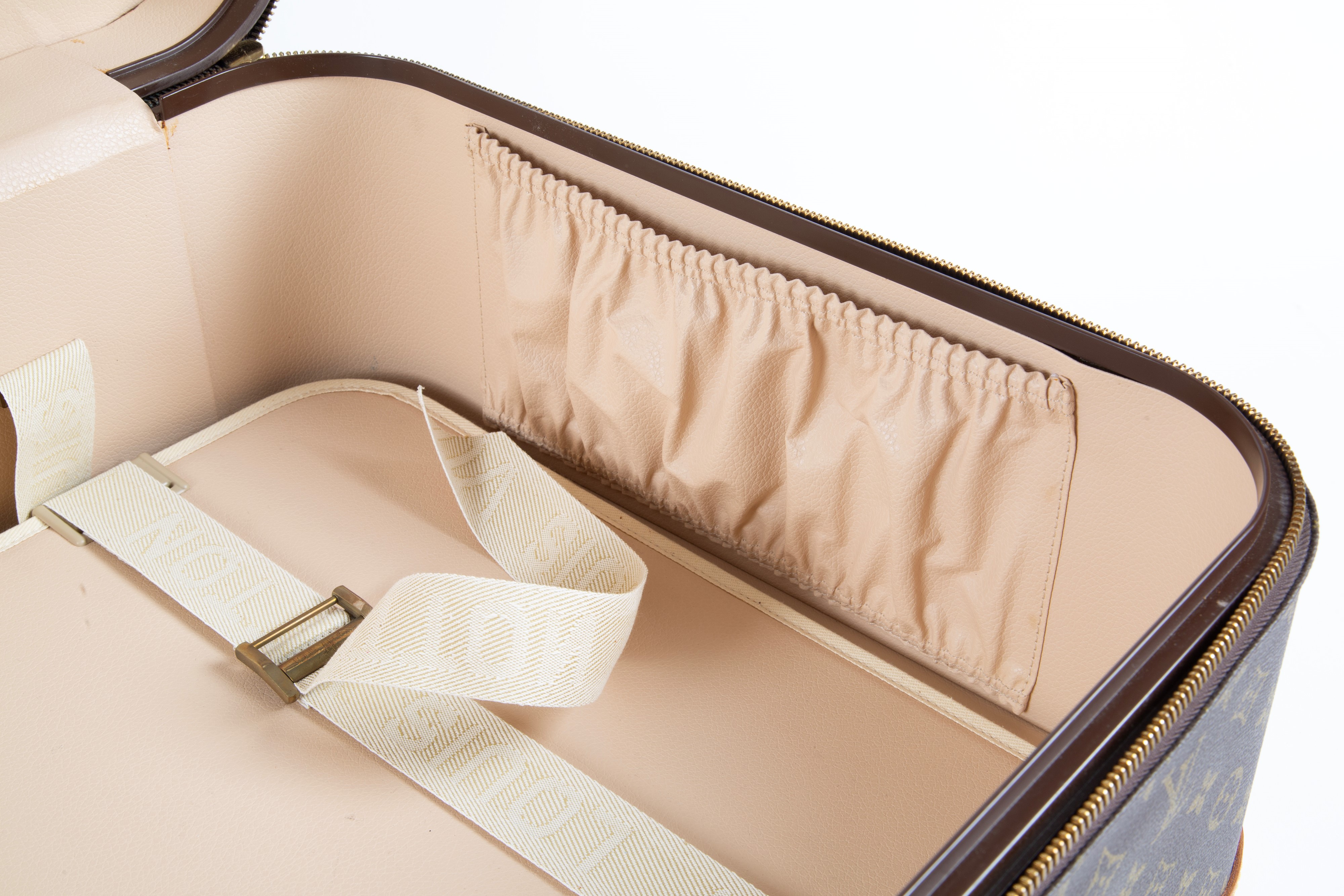 Louis Vuitton, Valigia Stratos