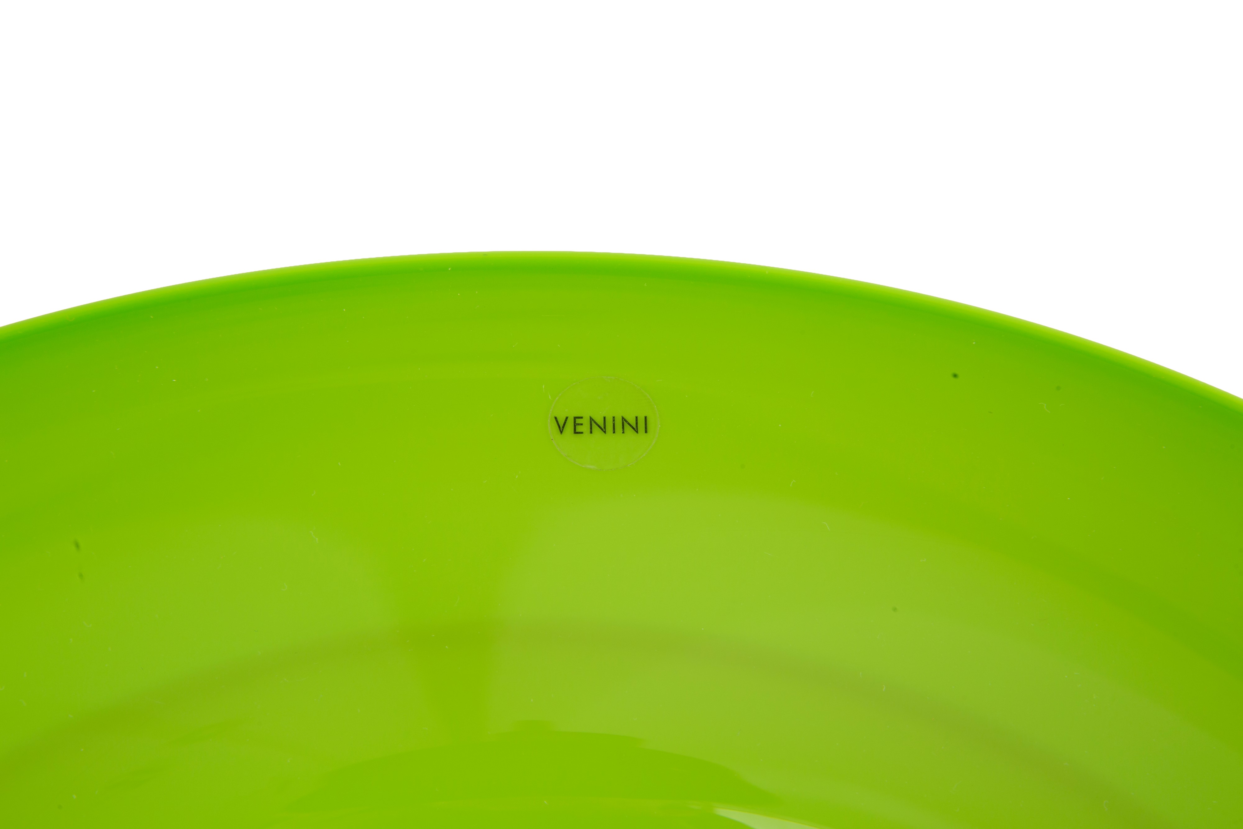 VENINI, Centrotavola in vetro di Murano verde con base melanzana