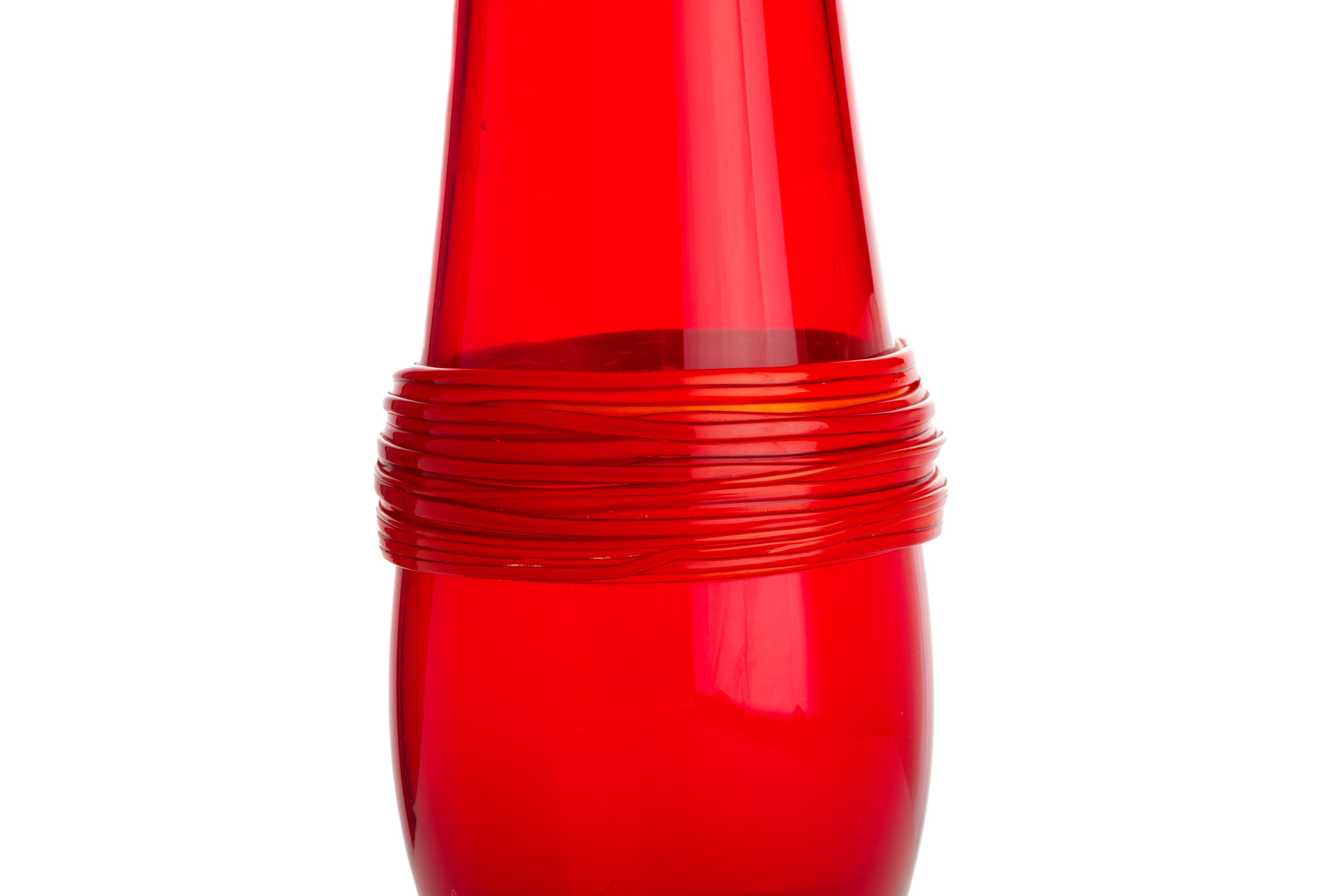Vaso in vetro di Murano, rosso con applicazioni, XX secolo