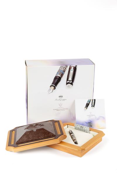 Montegrappa, Penna stilografica modello Human Civilization in argento