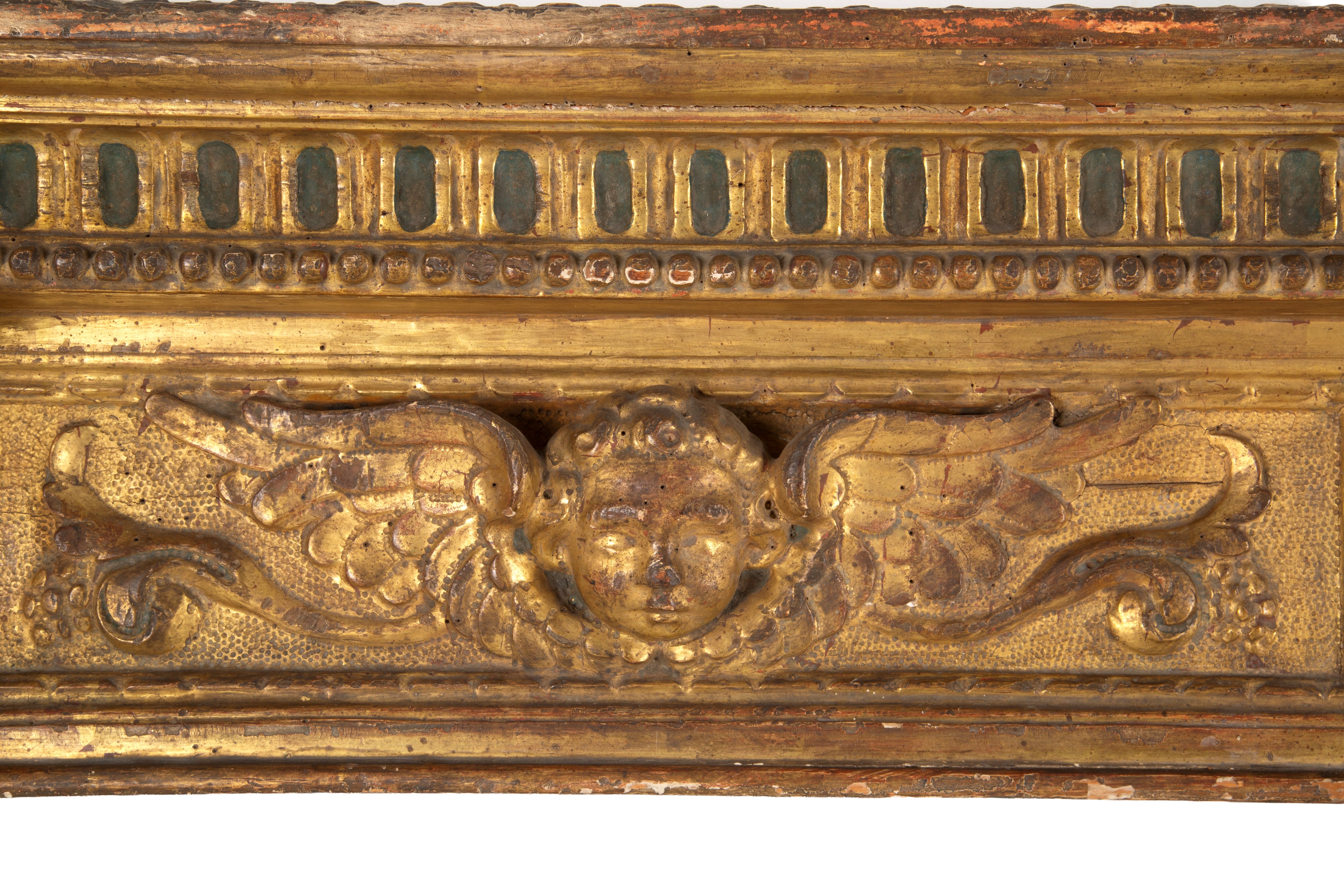 Fregio in legno dorato