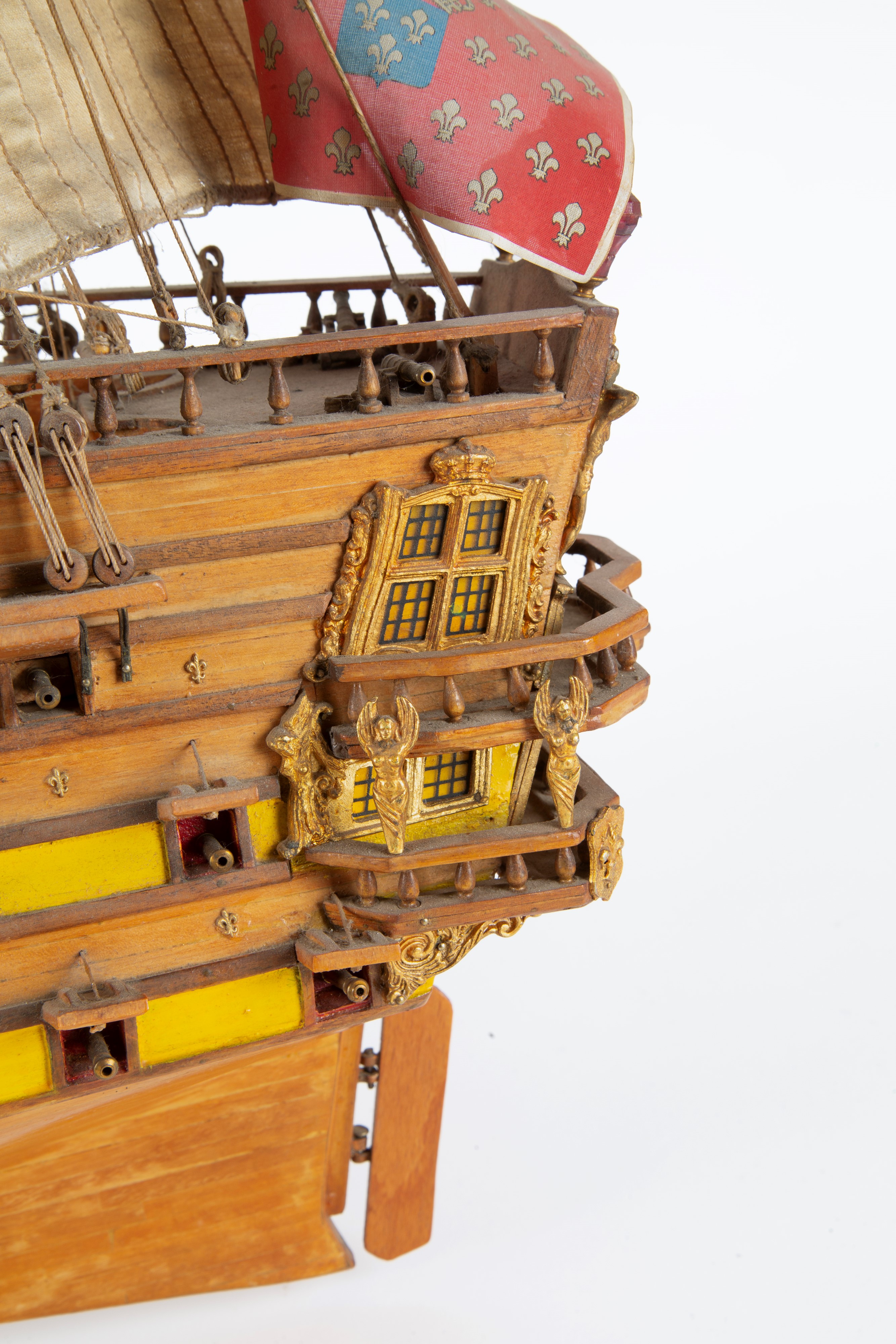 Modello della nave militare Mirage