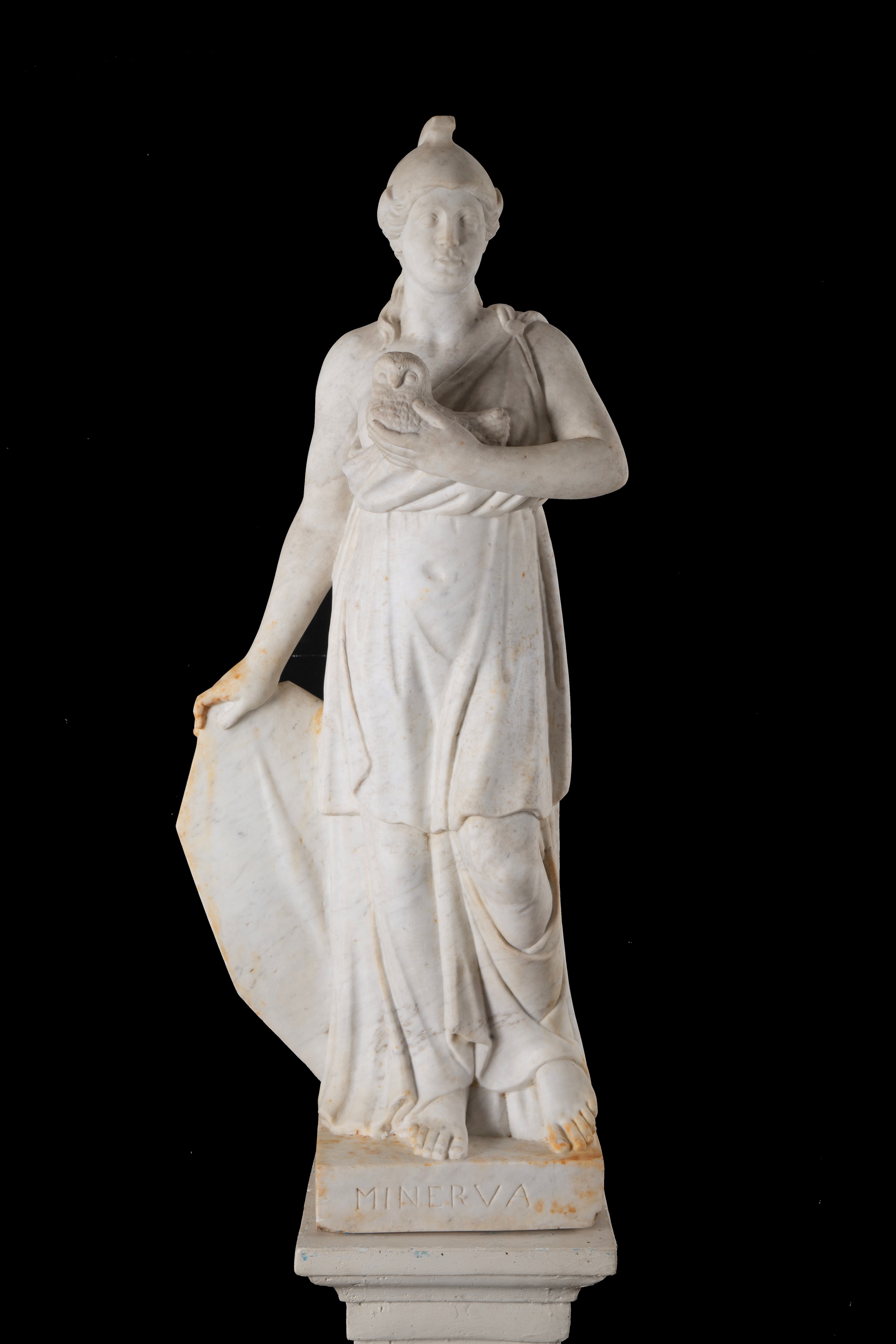 Scultore del XIX secolo, Scultura in marmo 'Minerva'