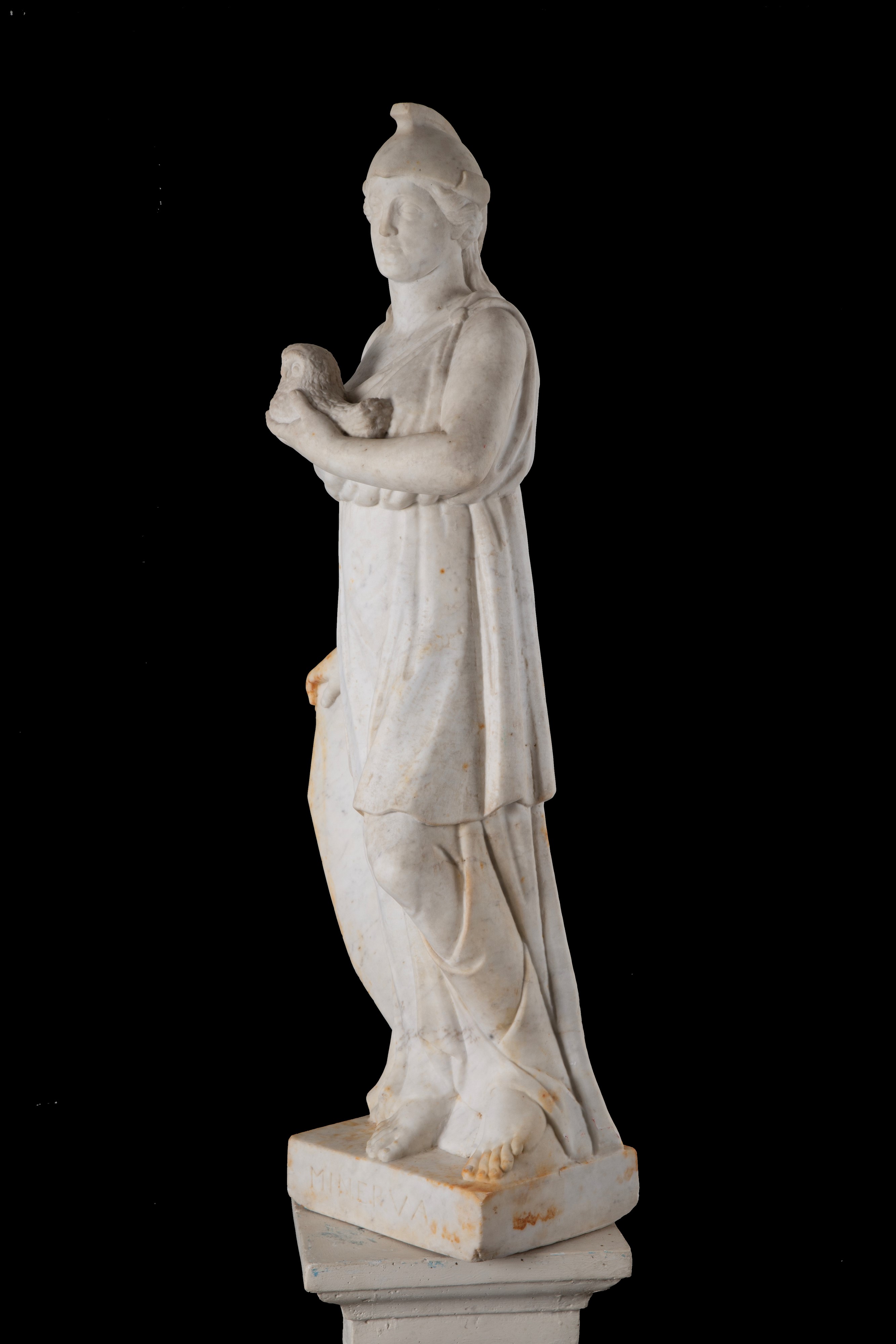 Scultore del XIX secolo, Scultura in marmo 'Minerva'
