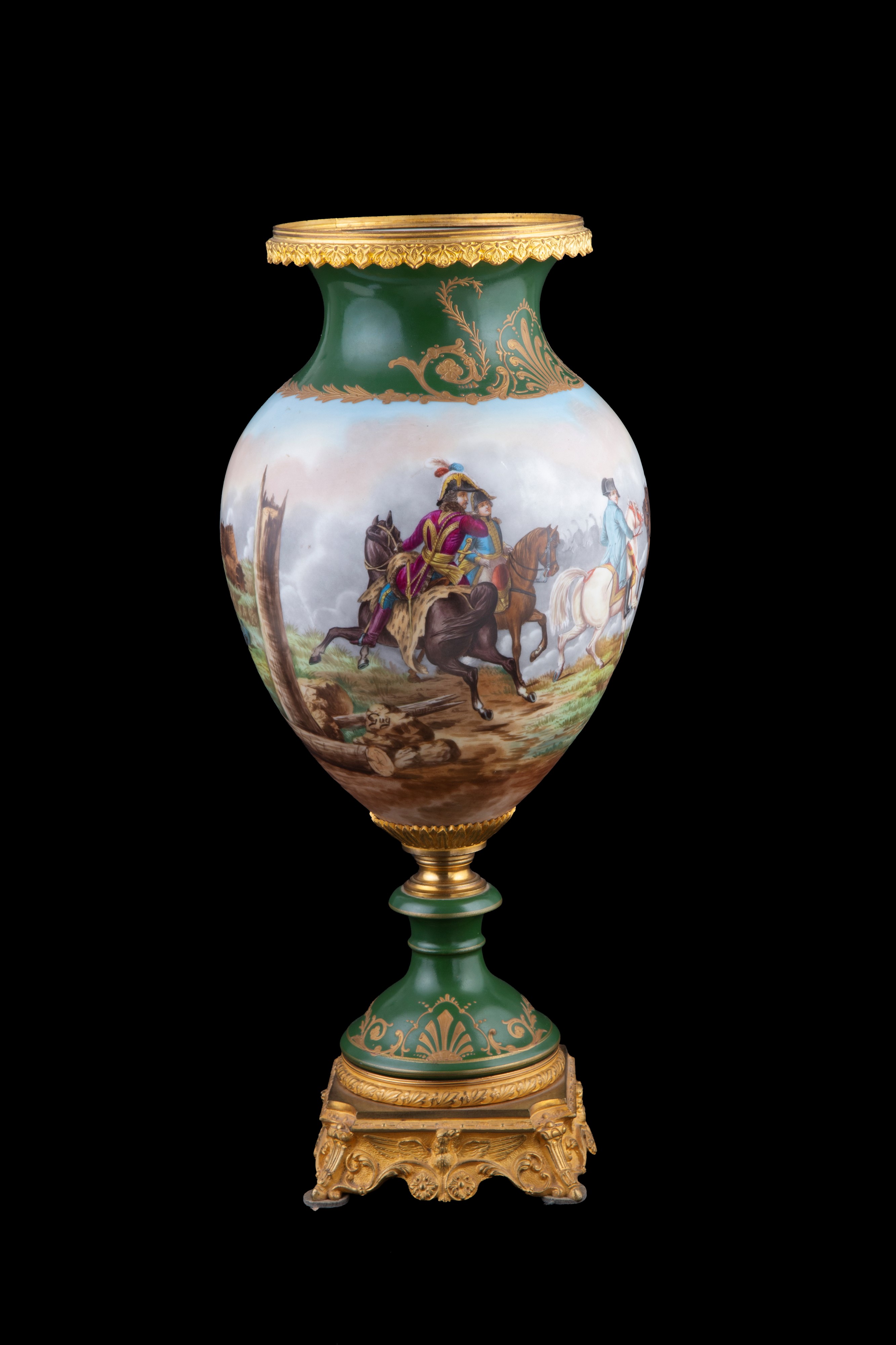 Manifattura di Sèvres, Vaso in porcellana con guarnizioni in bronzo dorato