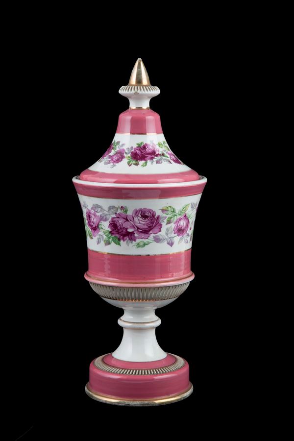 Ceramic vase with lid