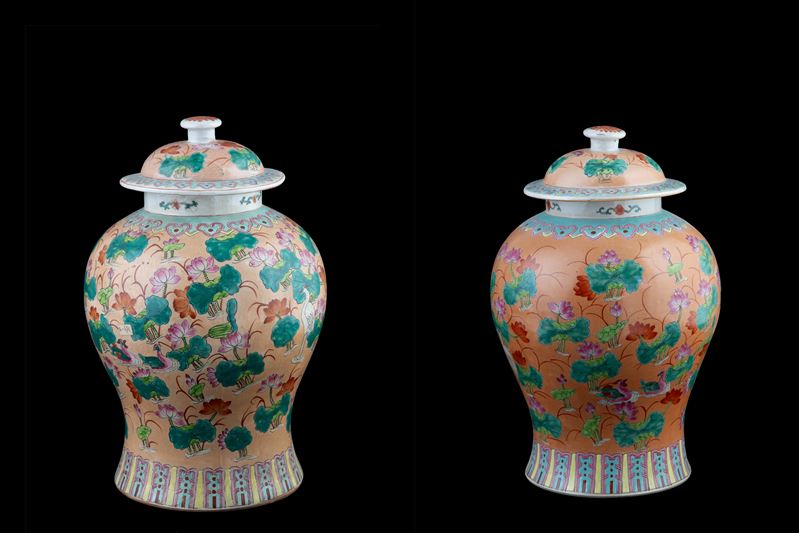 Due potiche in porcellana