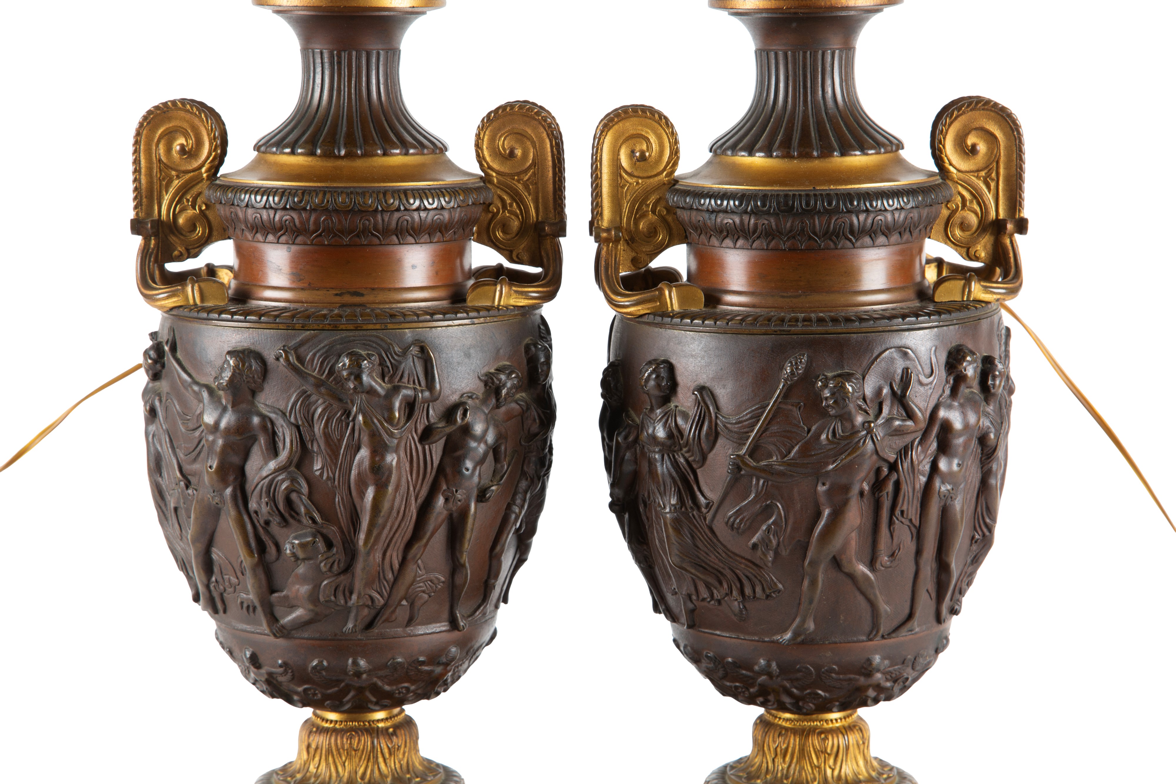 Coppia di lampade, bronzo dorato e patinato con basi in marmo Nero del Belgio e boule in vetro, X...
