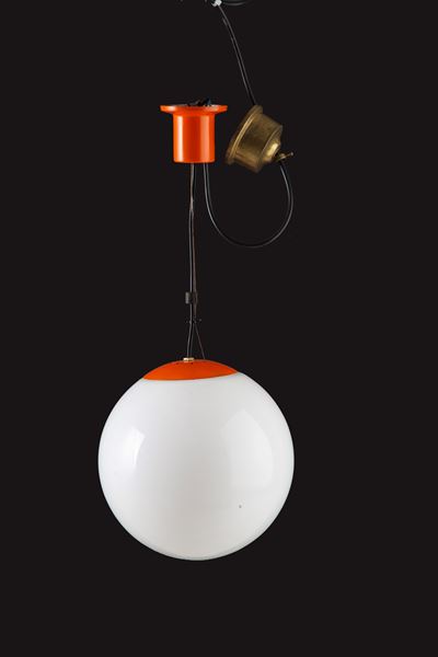 Lampadario a sospensione in vetro e metallo verniciato