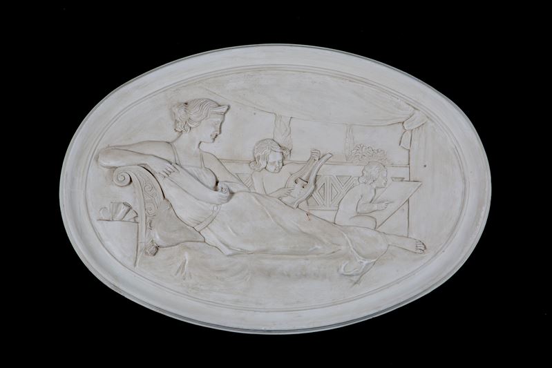 Placca neoclassica in gesso, Scena neoclassica