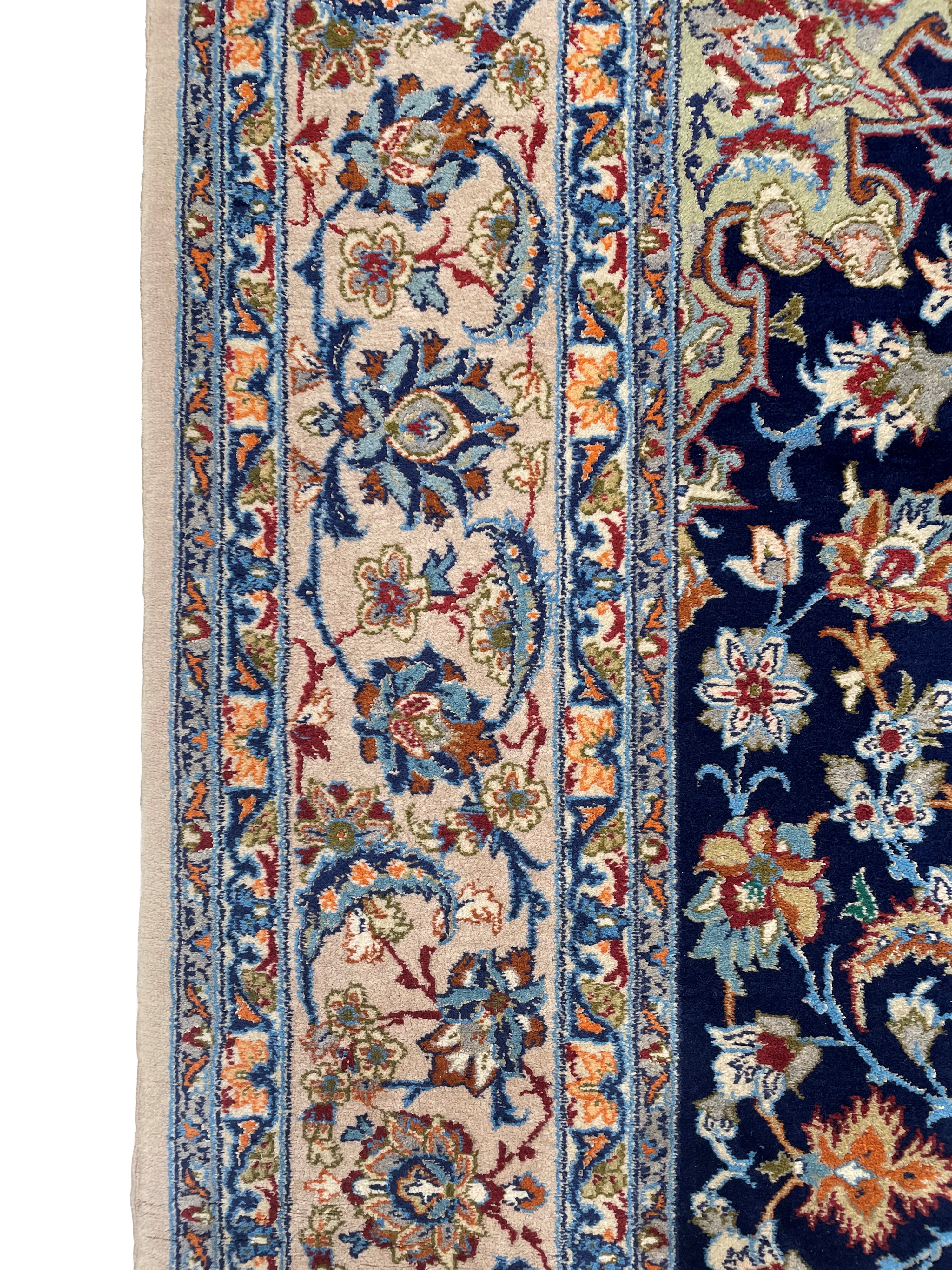 Tappeto Isfahan in lana e seta. Persia