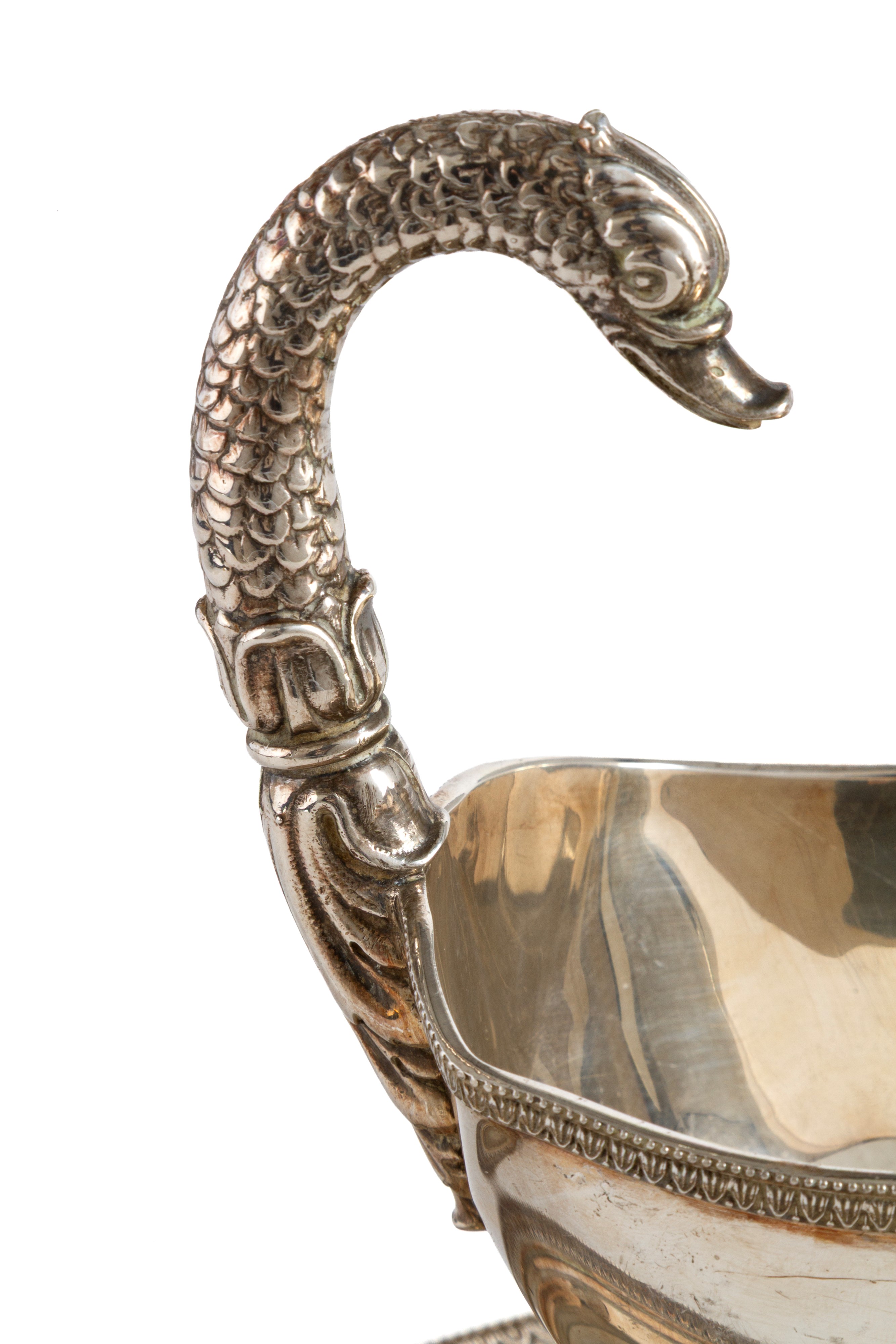 Salsiera in argento 800 battuto a mano con manico a forma di cigno, XX secolo