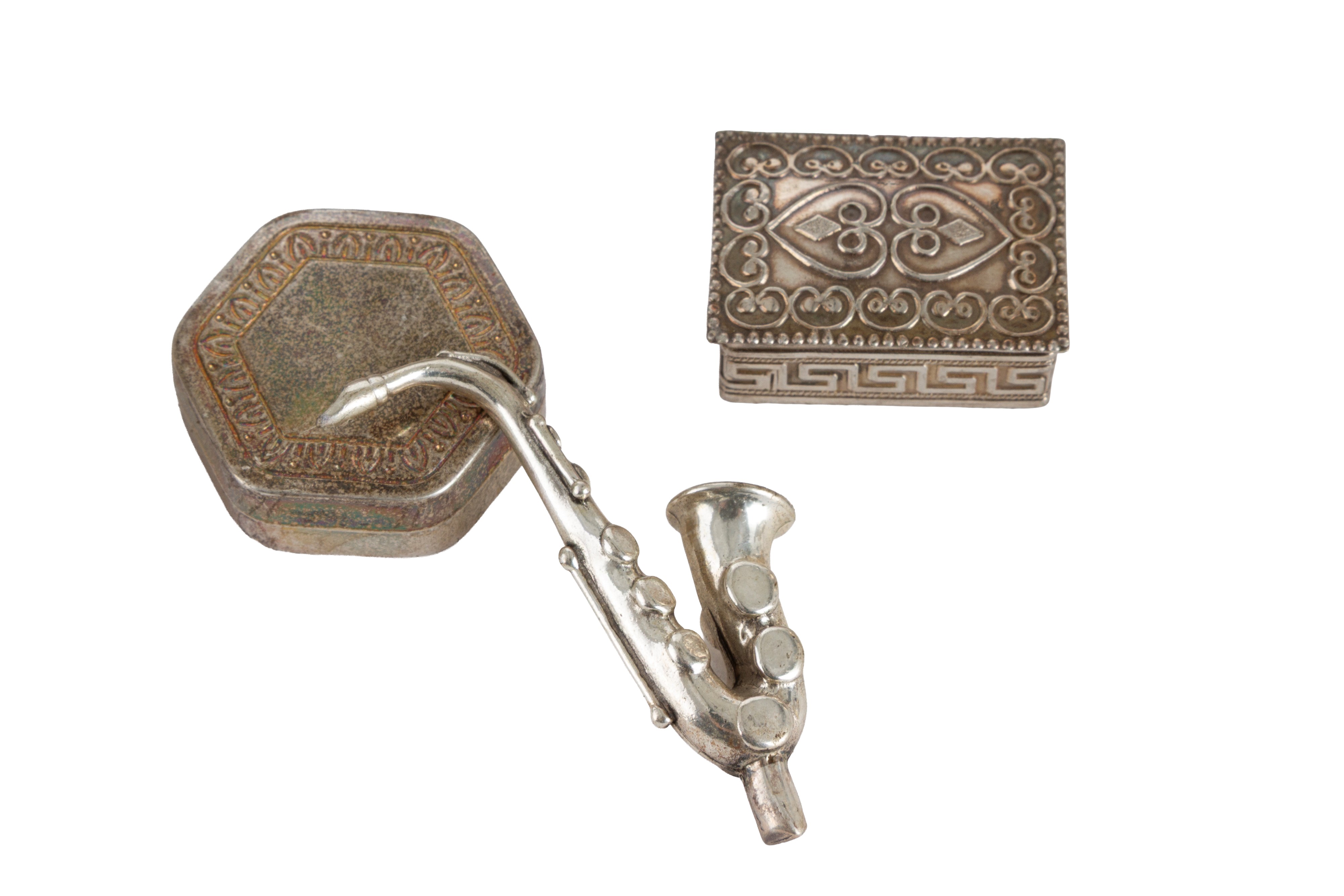 Set di otto manufatti in argento 800, XX secolo
