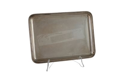 Vassoio in argento 800, XX secolo, 30,5x22,3 cm