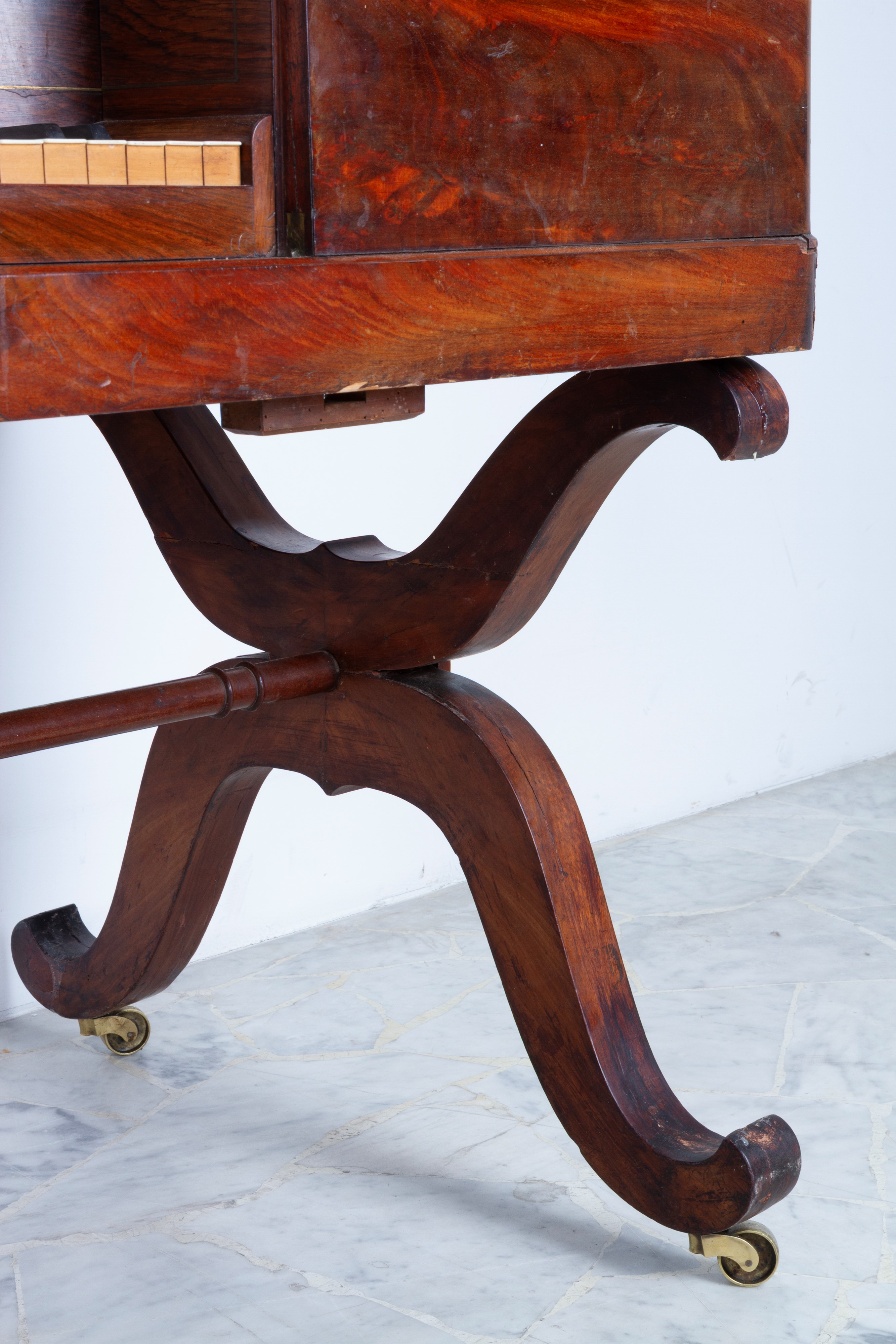 Ignace Pleyel & Compagnie, Fortepiano in piuma di mogano
