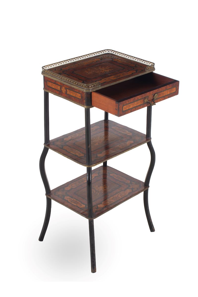 Etagere, legno intarsiato con finiture in bronzo, XIX secolo