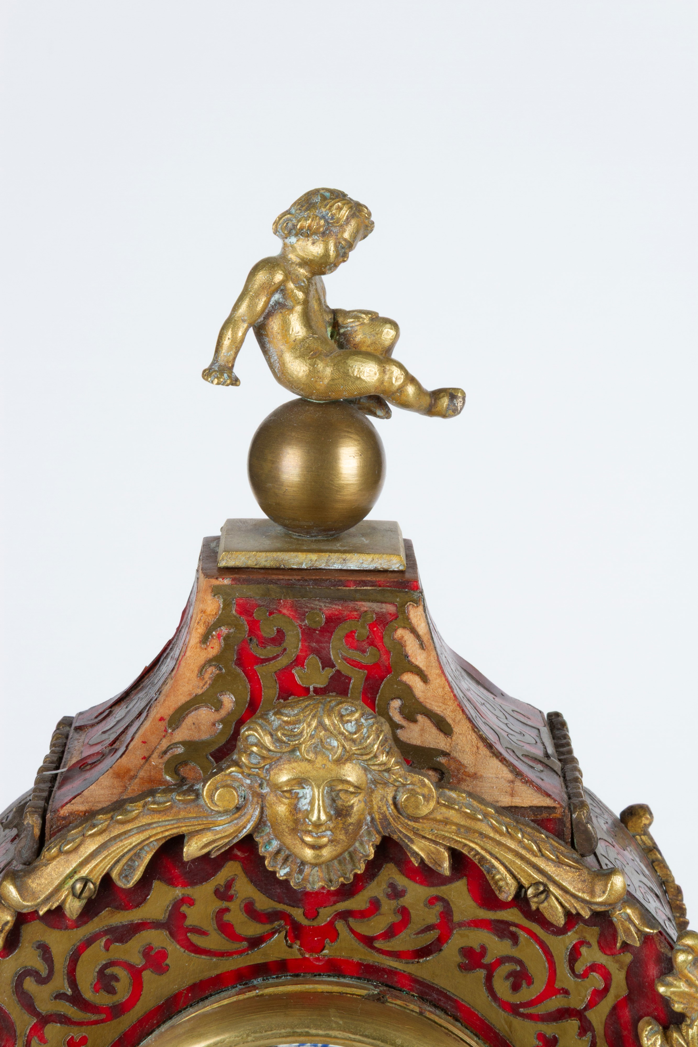 KIENZLE, Piccolo orologio Boulle con guarnizioni in bronzo dorato