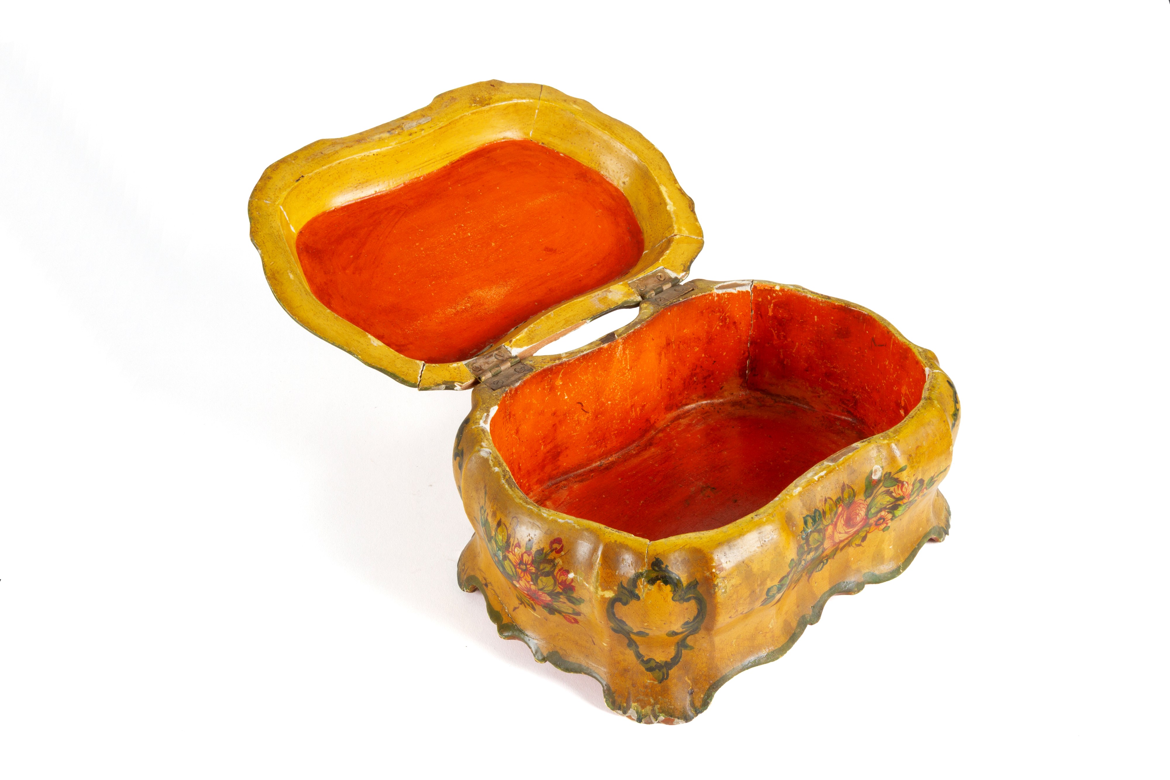Scatoletta in legno laccato, Venezia, fine XVIII-inizi XIX secolo