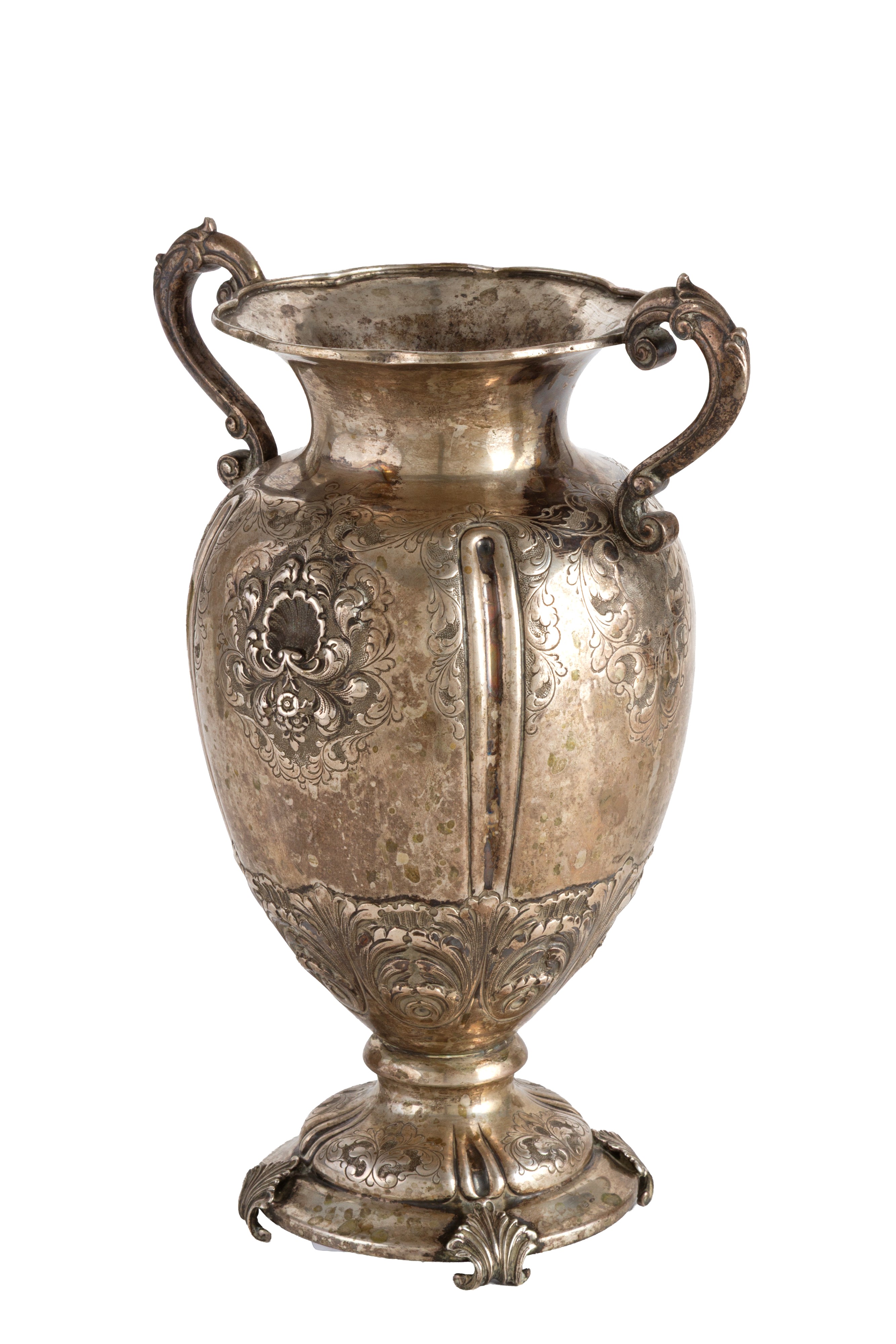 Vaso in argento 800, sbalzato e cesellato, XIX secolo