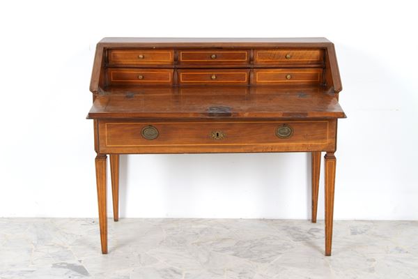 Scrittoio con calatoia