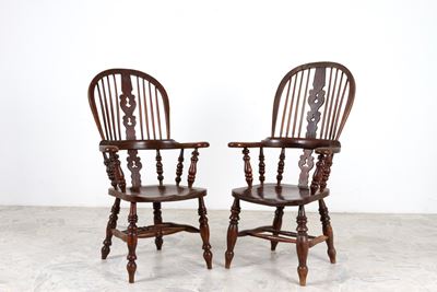 Coppia di poltrone Windsor, olmo, XIX secolo