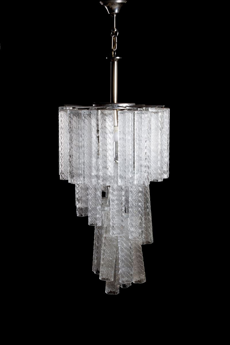 Lampadario, Quattro luci in metallo con vetri corteccia, Anni '60
