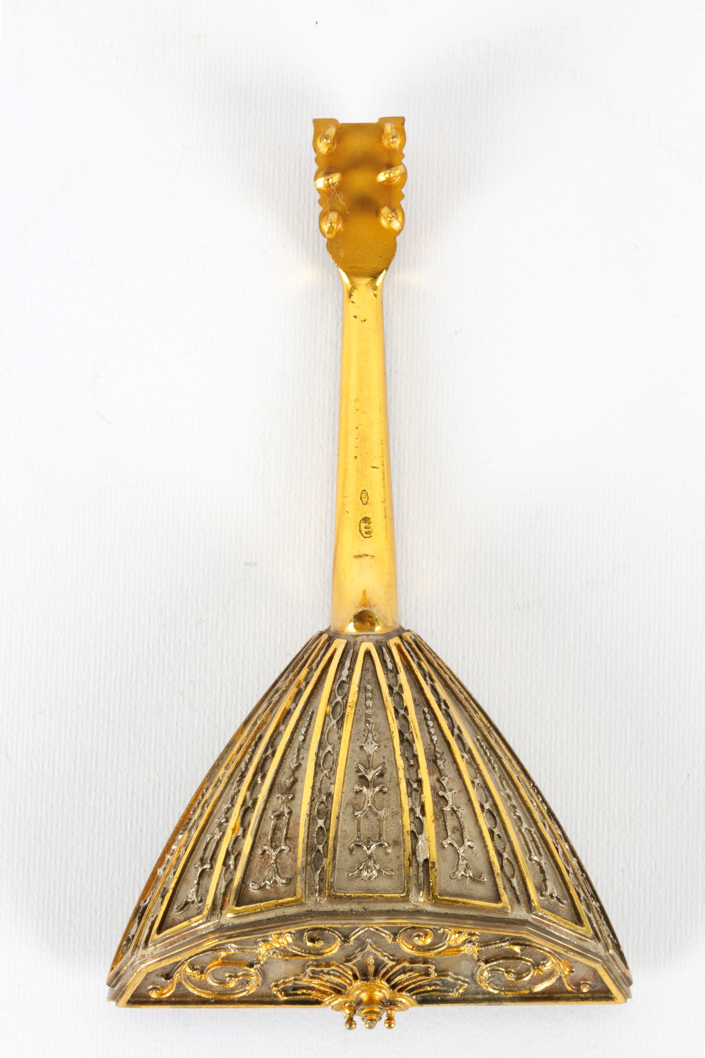 Modellino di balalaika in malachite e argento, XX secolo