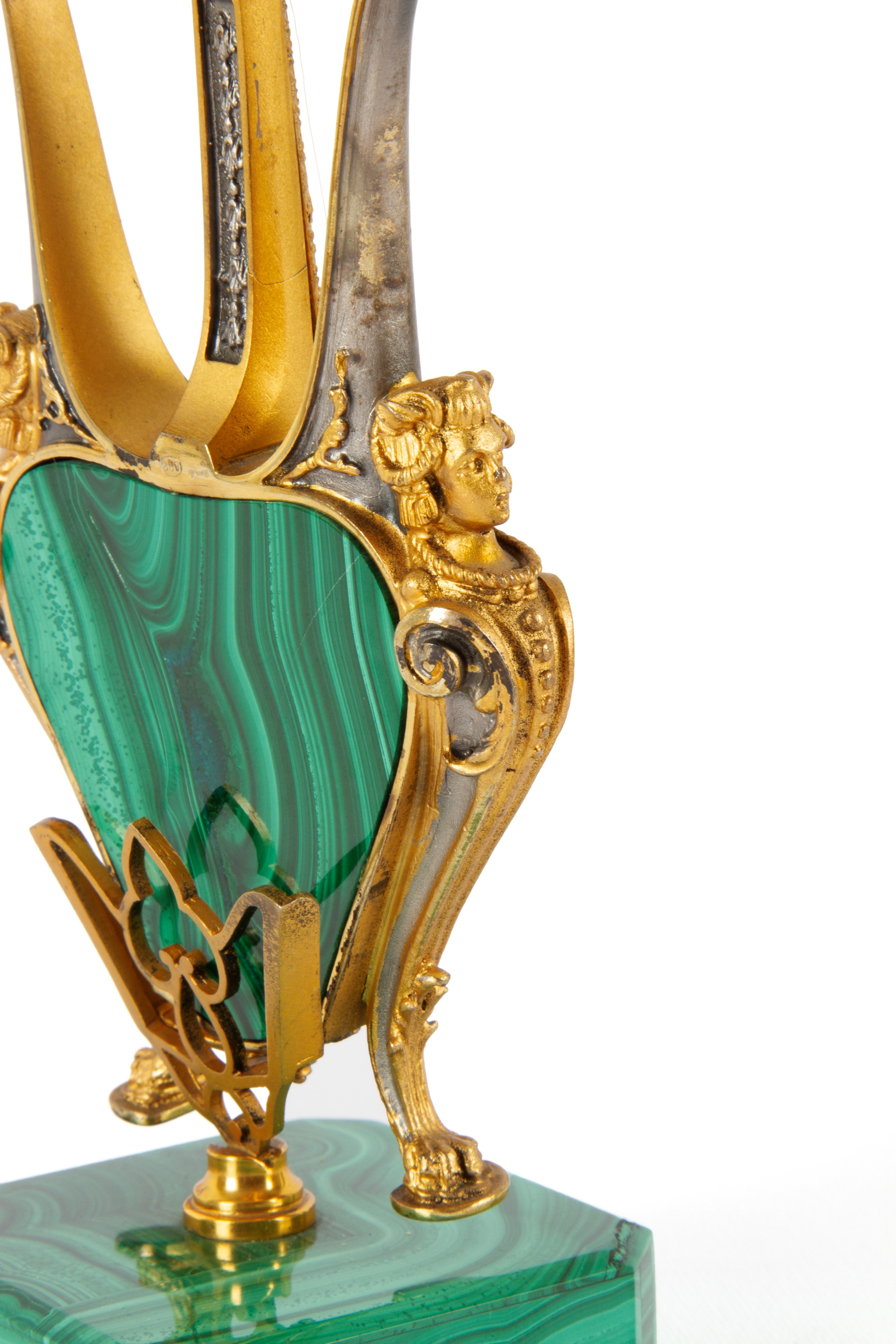 Modellino di cetra in malachite e argento, XX secolo
